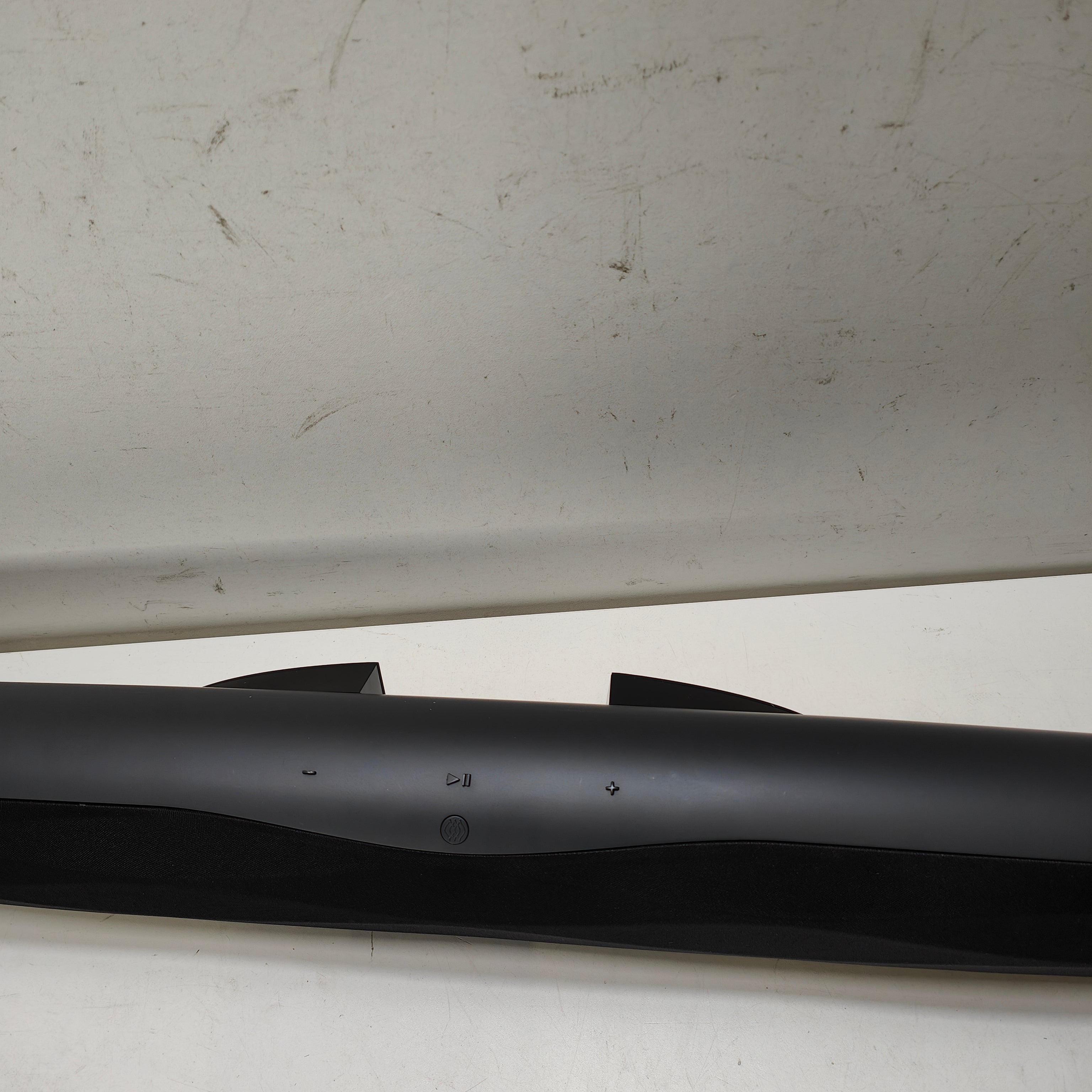Bowers & Wilkins Formation Bar