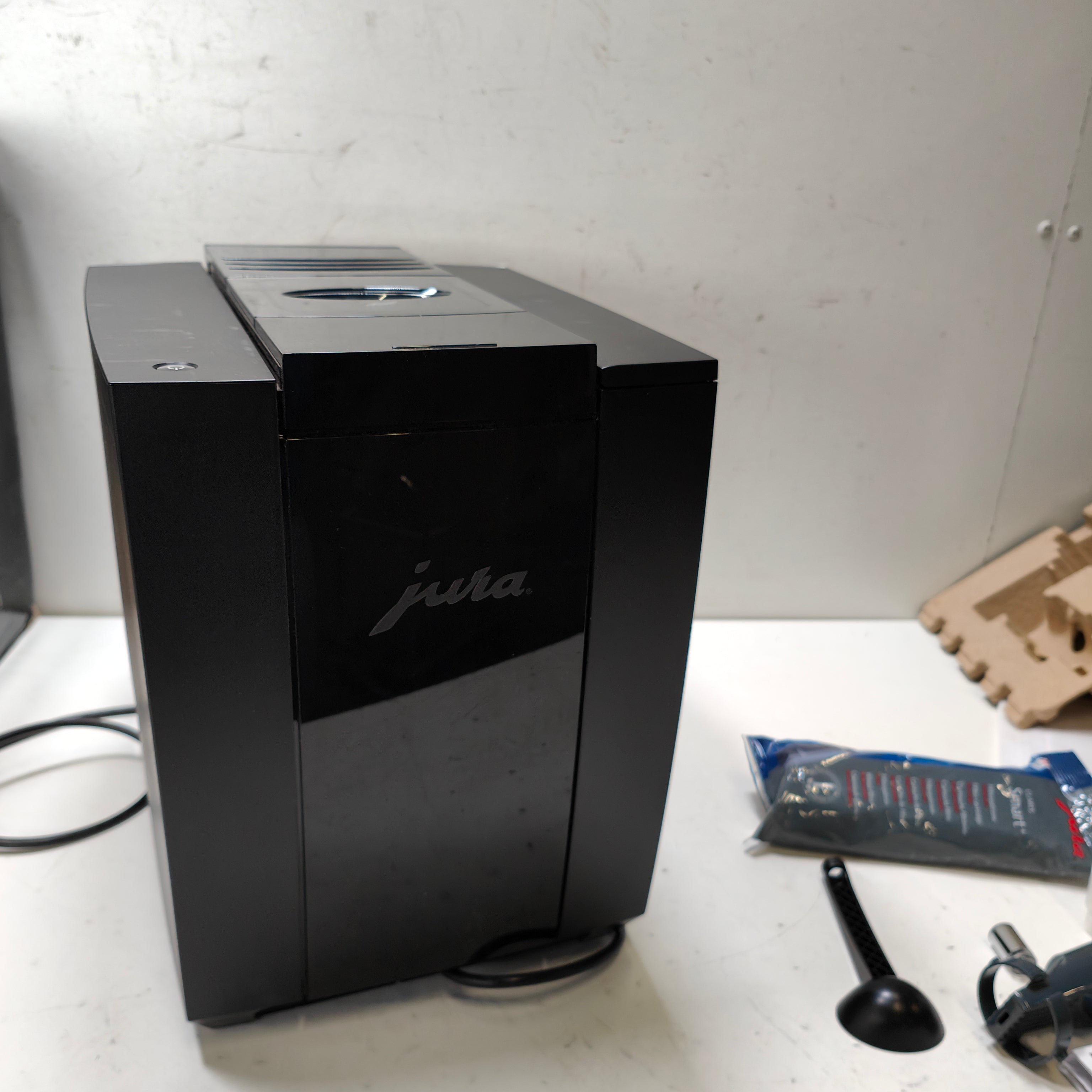 Jura E8 Midnight Silver (ED)