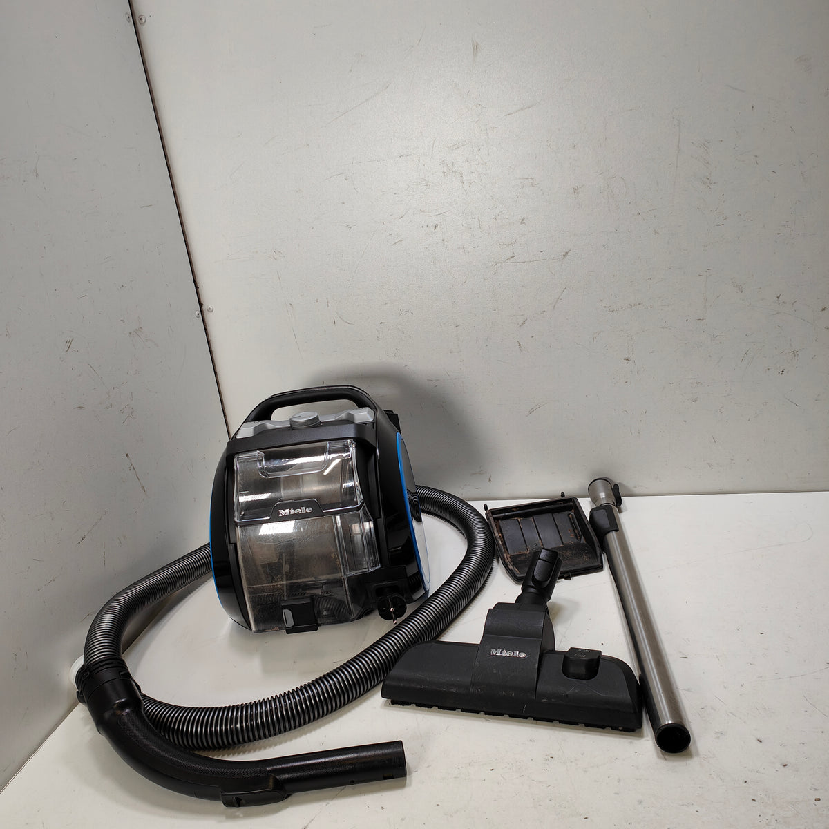 Miele Boost CX1 Blue Pulse