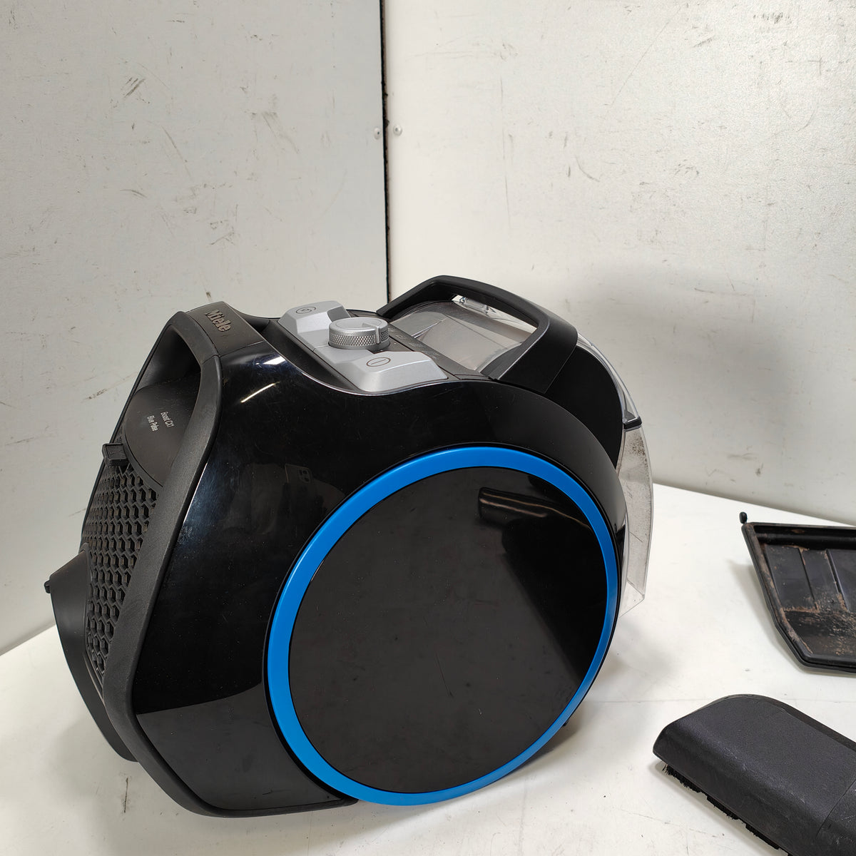 Miele Boost CX1 Blue Pulse