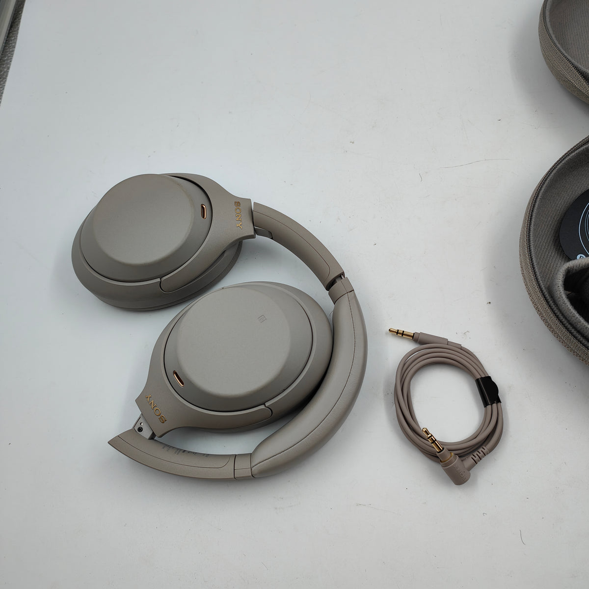 Sony WH-1000XM4 Zilver