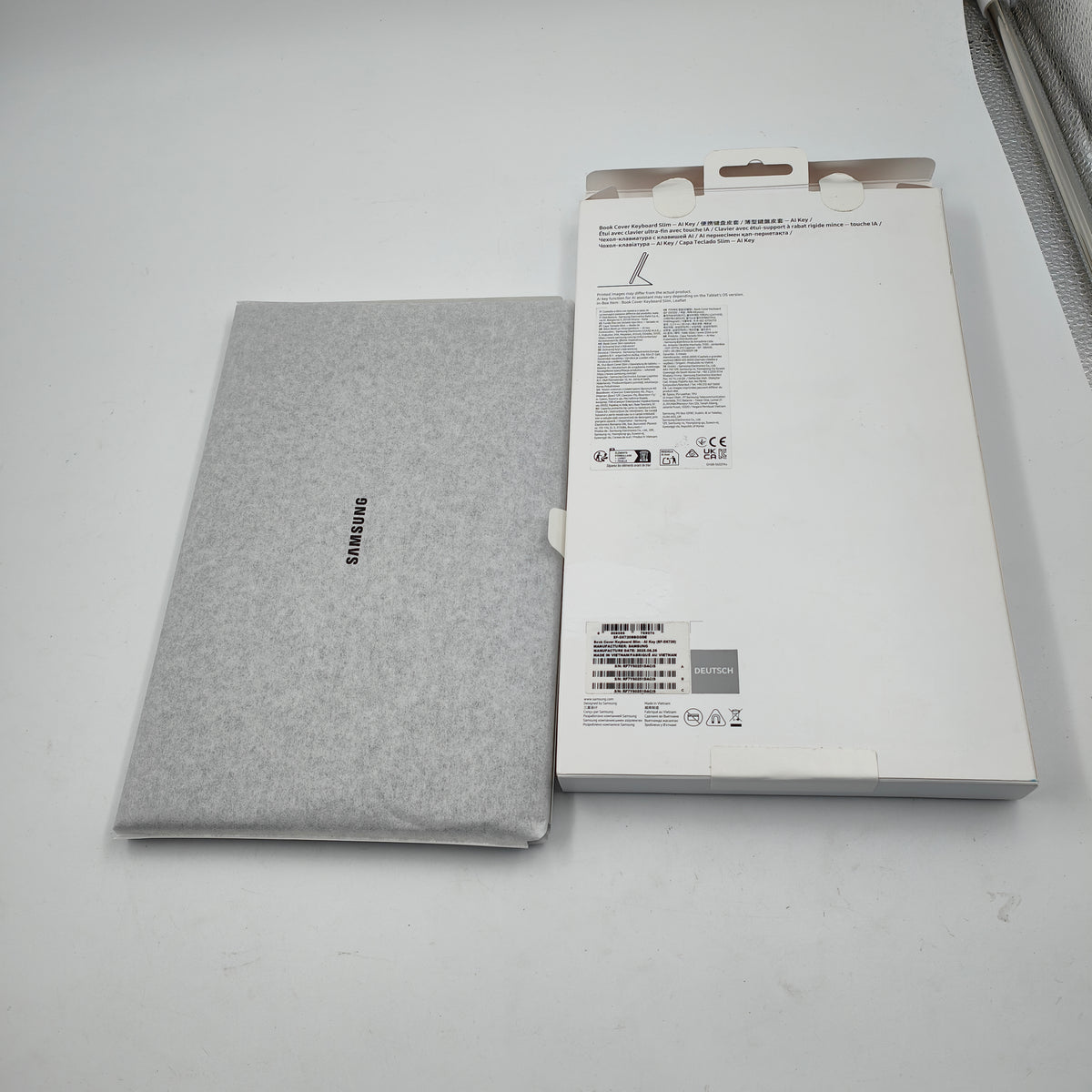 Étui-clavier fin noir QWERTZ pour Samsung Tab S9/S9 FE