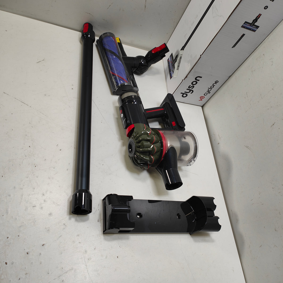 Dyson V8 Cyclone