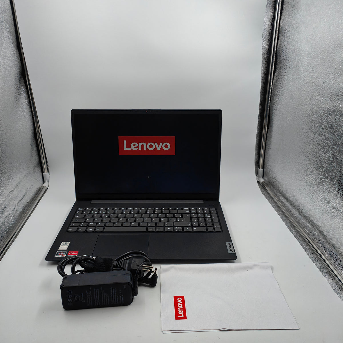 Lenovo V15 G4 AMN - 82YU00UBMB Azerty