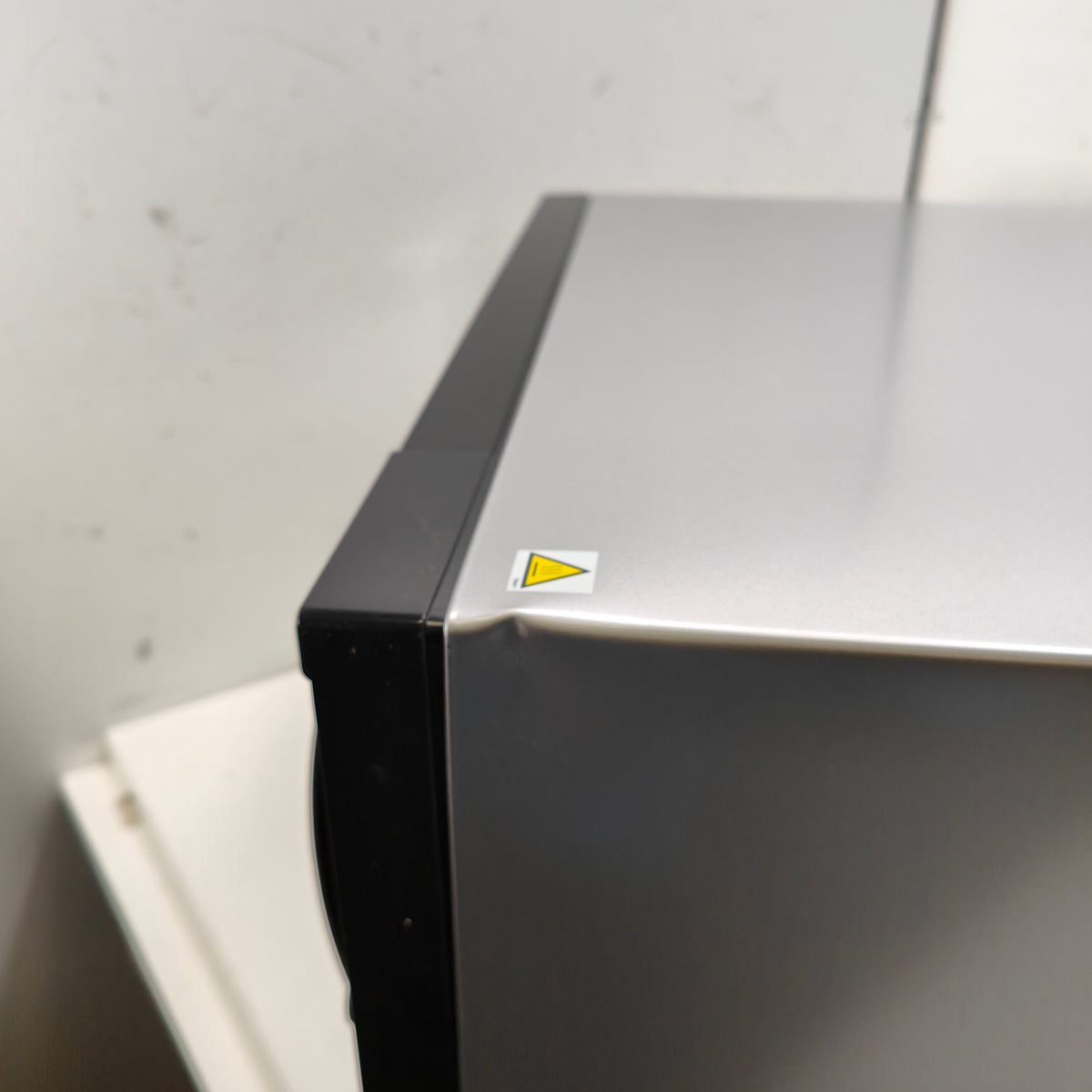 Sharp R-941BKW