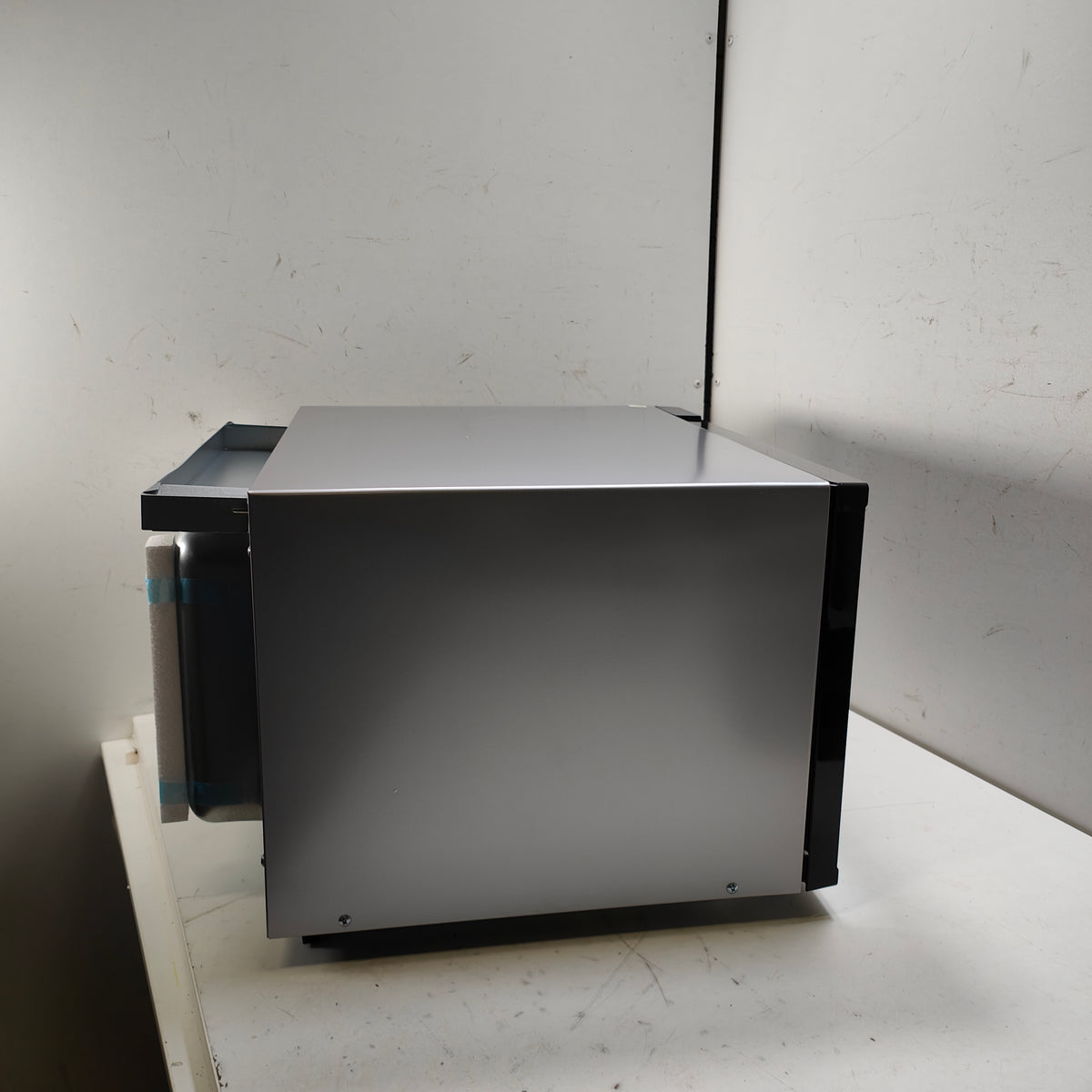 Sharp R-941BKW