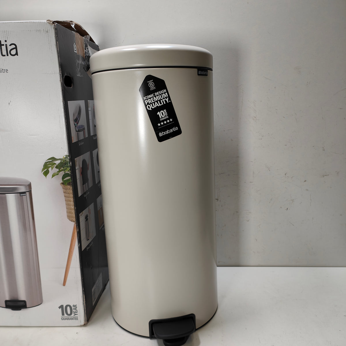 Brabantia NewIcon Treteimer 30 Liter Beige