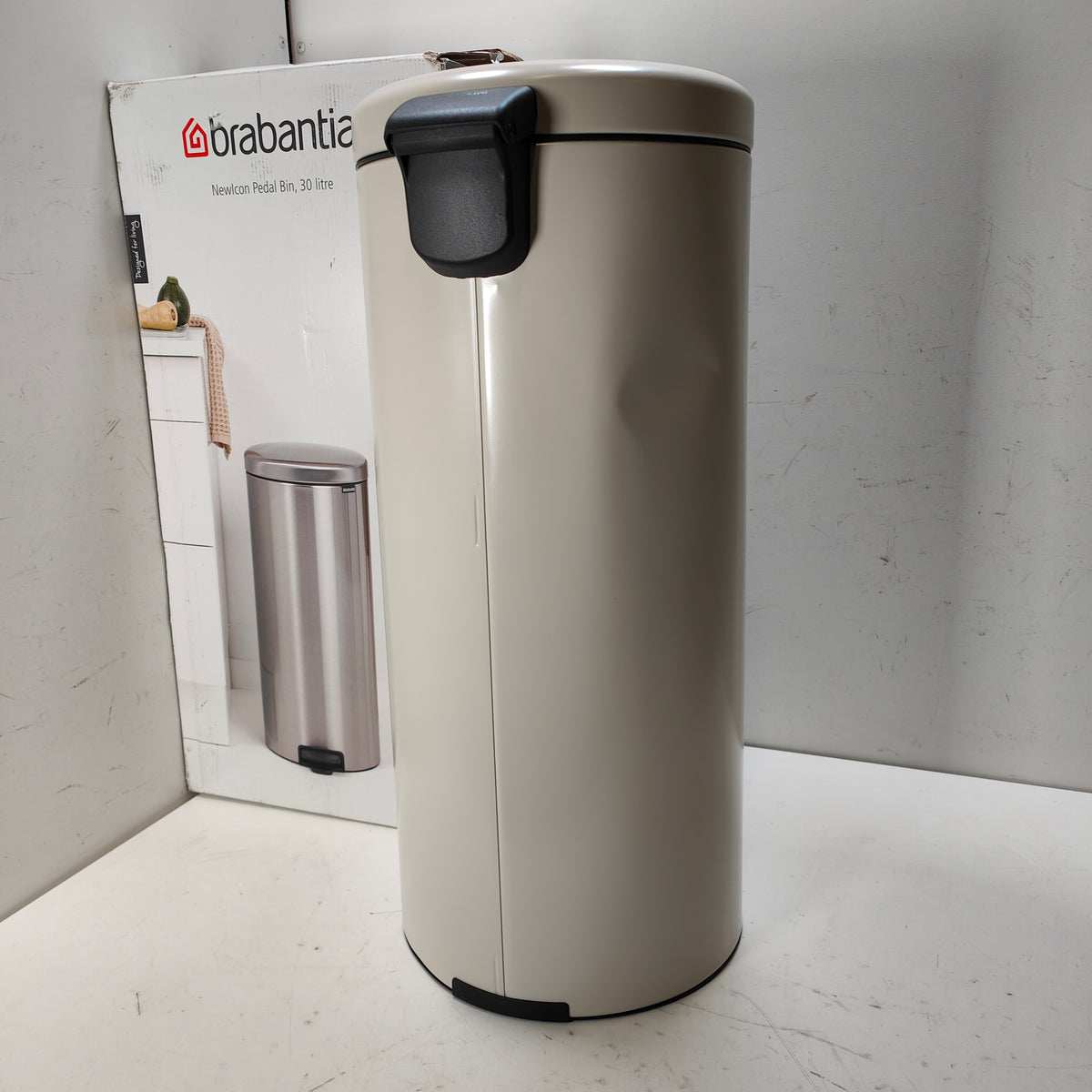Brabantia NewIcon Treteimer 30 Liter Beige