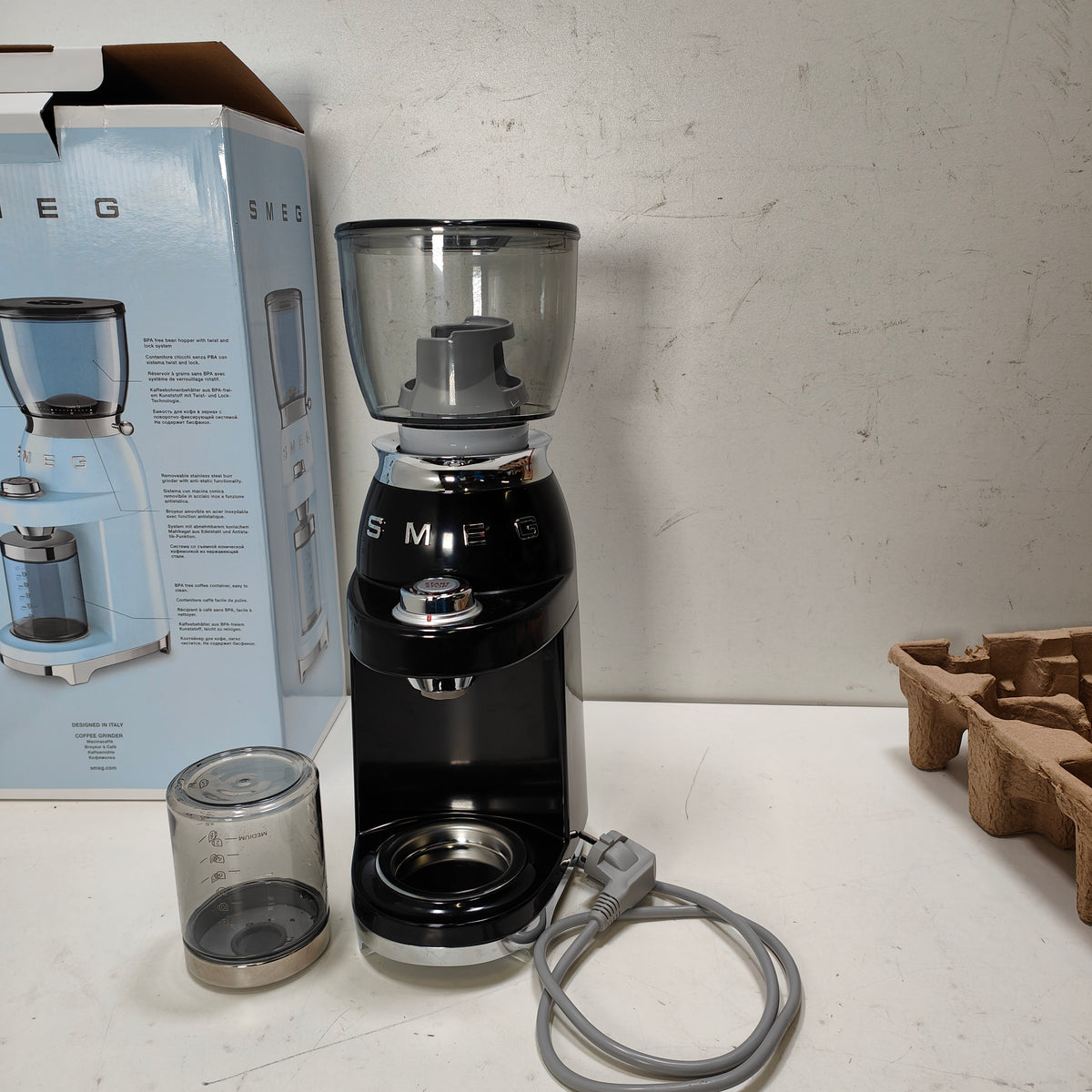 SMEG CGF11BLEU Schwarz