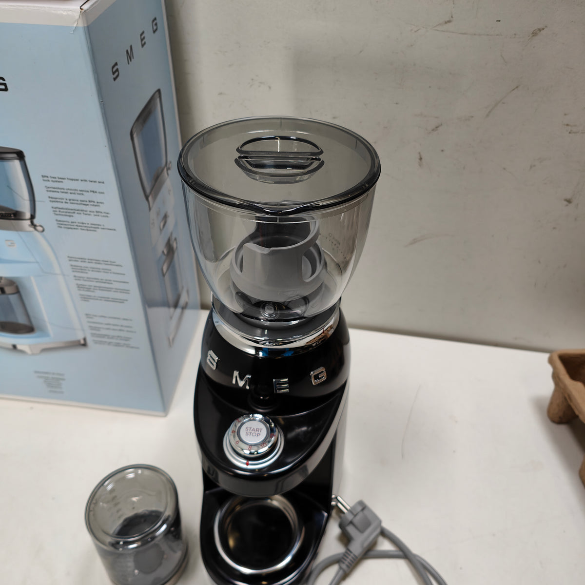 SMEG CGF11BLEU Schwarz