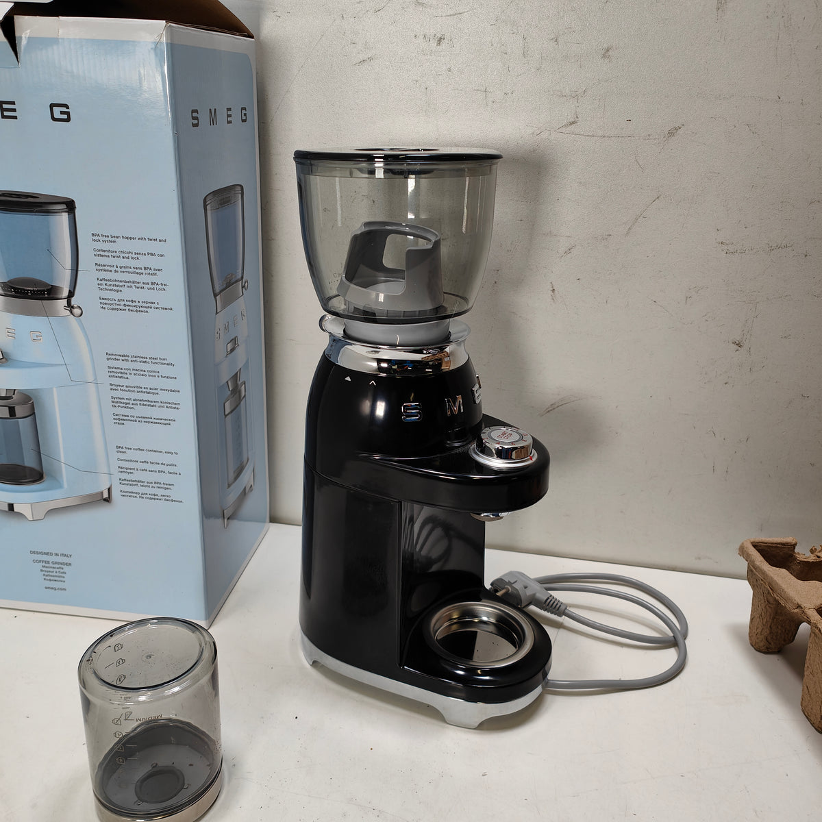 SMEG CGF11BLEU Schwarz