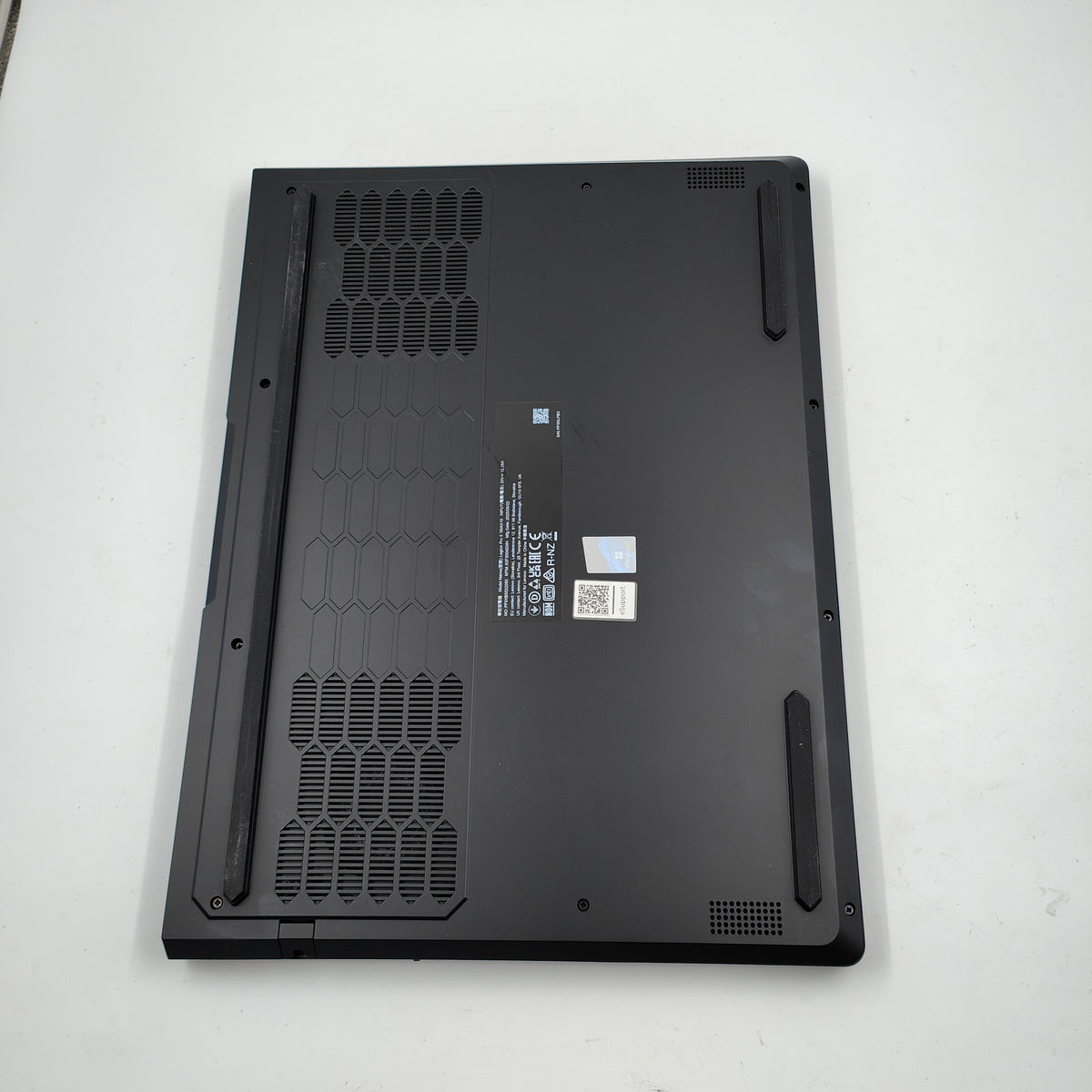 Lenovo Legion Pro 5 16IAX10 83F3004EMH