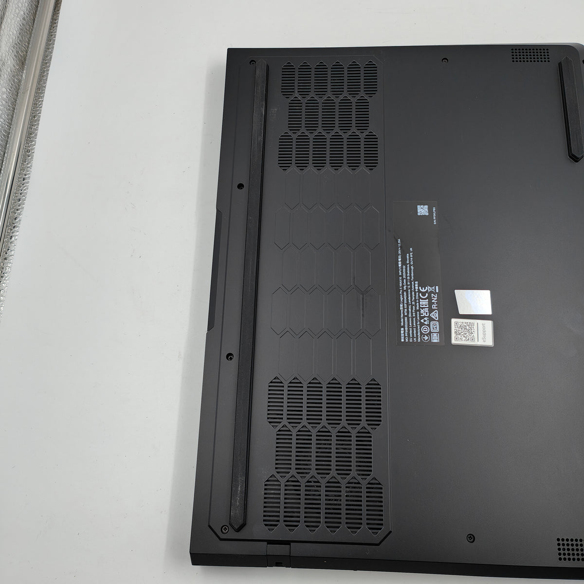 Lenovo Legion Pro 5 16IAX10 83F3004EMH