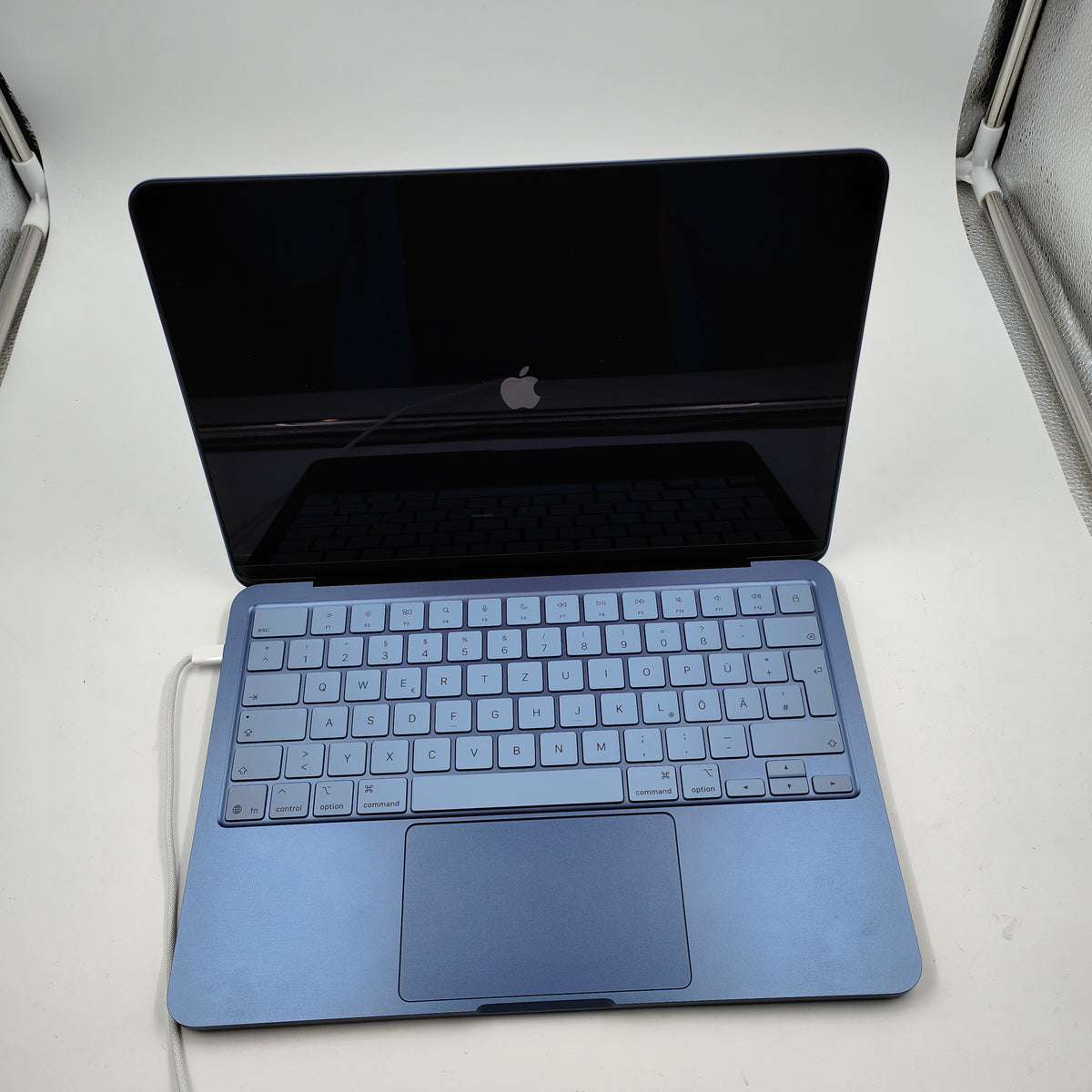 Apple MacBook Neo (2026) 256GB Indigo QWERTZ