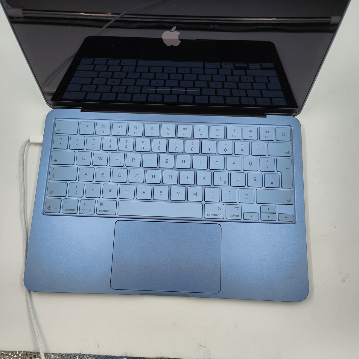 Apple MacBook Neo (2026) 256GB Indigo QWERTZ