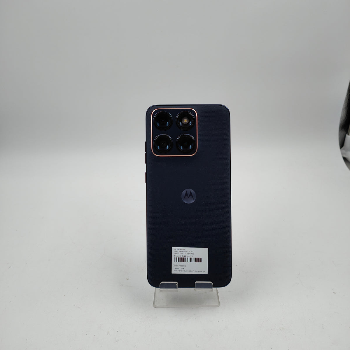 Motorola Edge 70 Fusion Pantone Silhouette