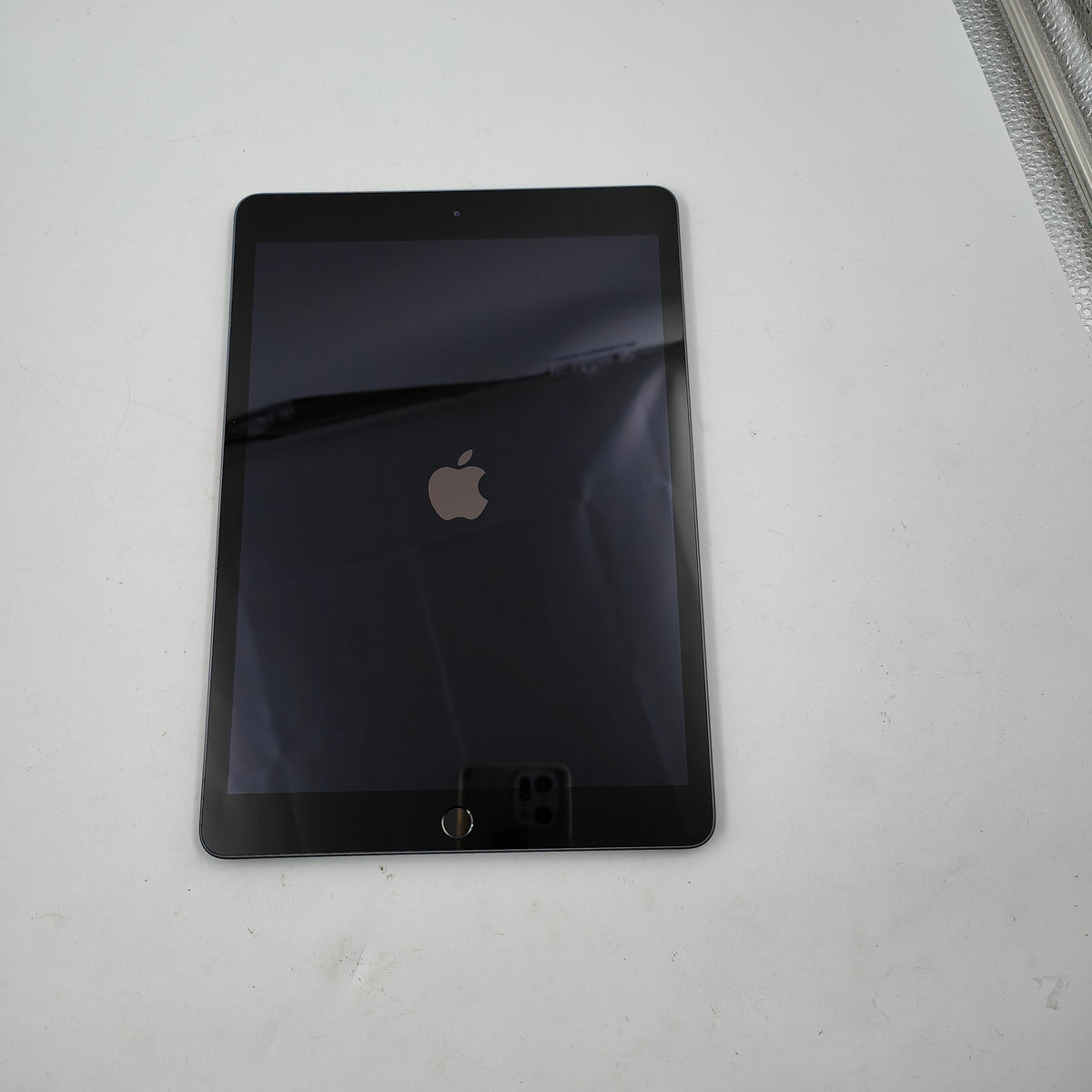 Refurbished iPad (2020) 32GB Wifi Space Gray - A1