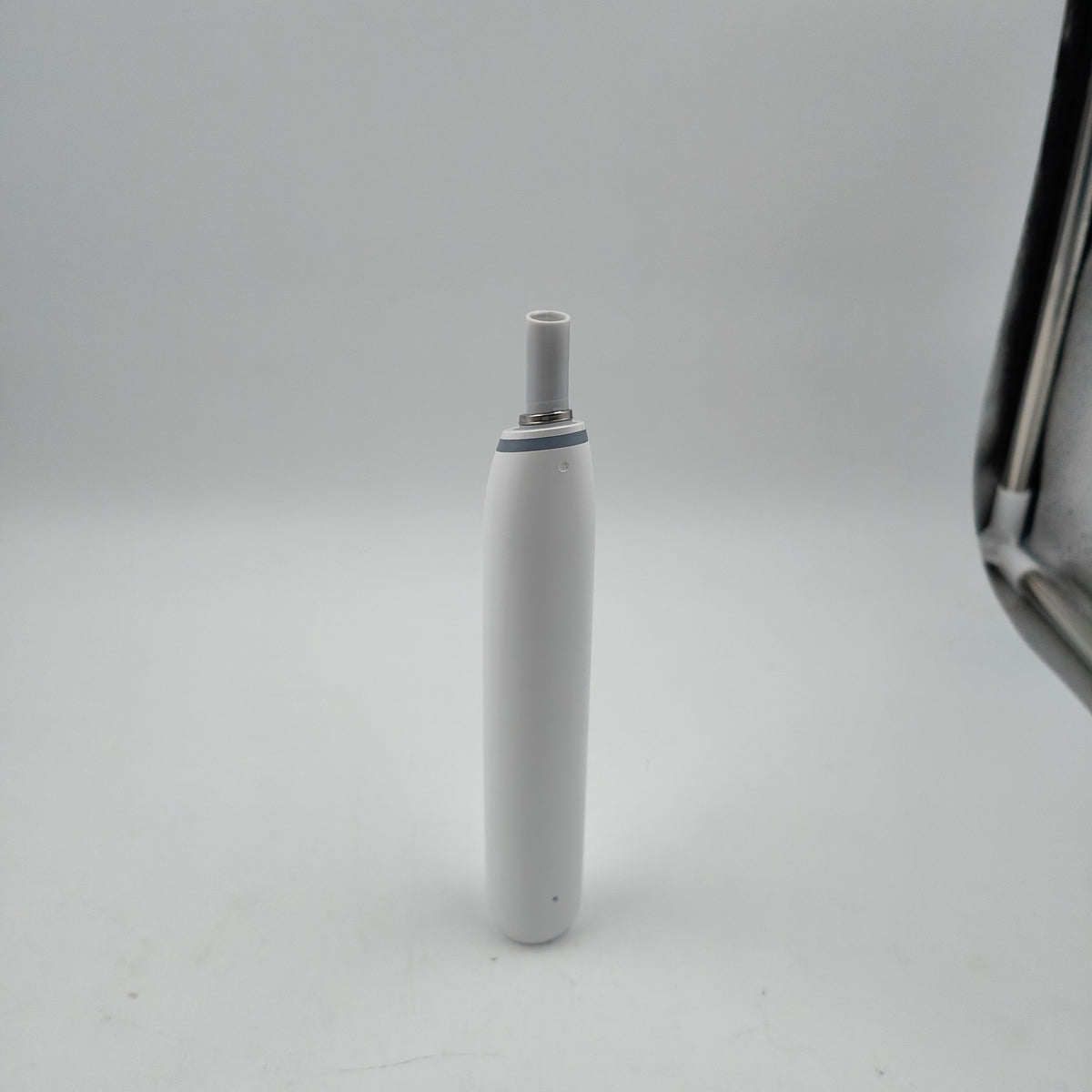 Oral-B iO Series 6N Weiß + zusätzlicher iO Gentle Care Aufsteckbürstenkopf