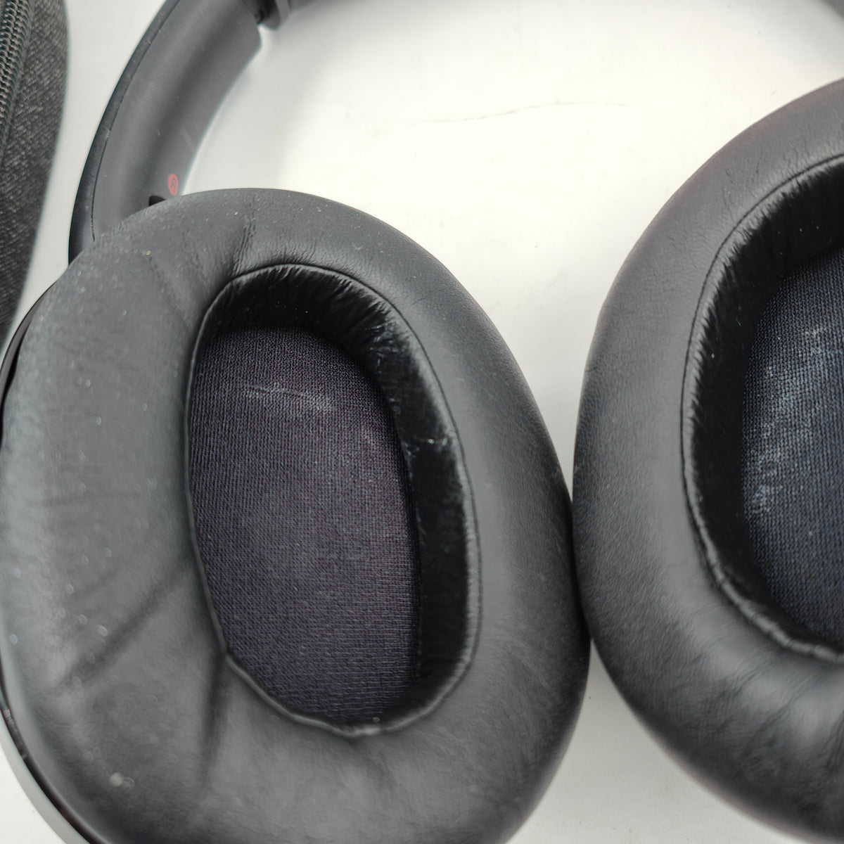 Sony ULT Wear Schwarz