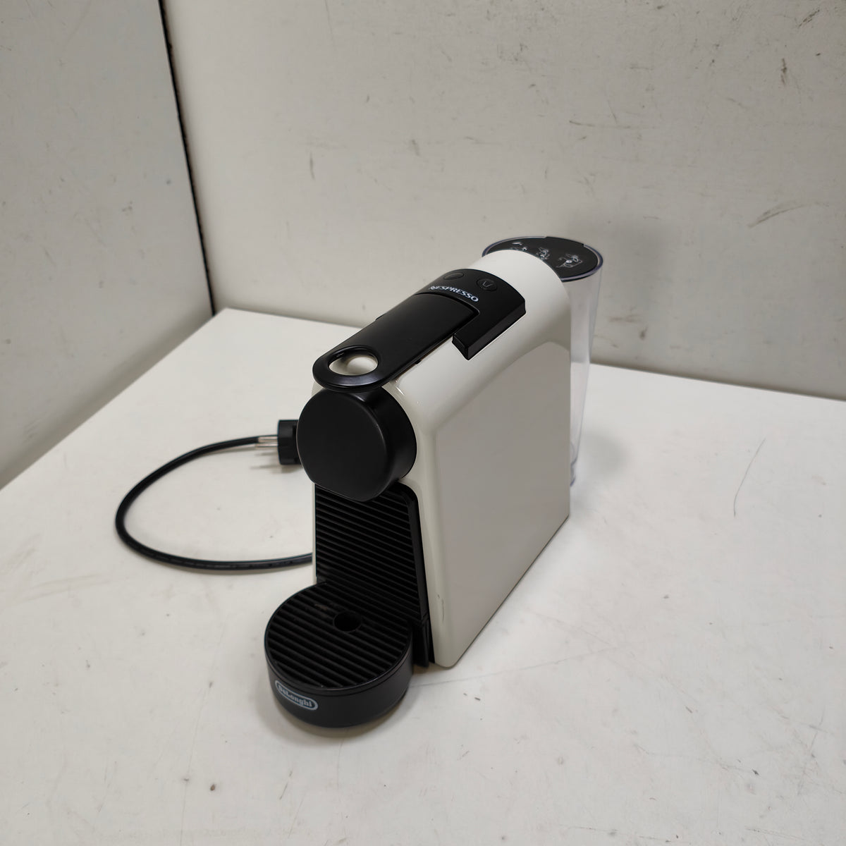 DeLonghi Essenza Mini EN85.W