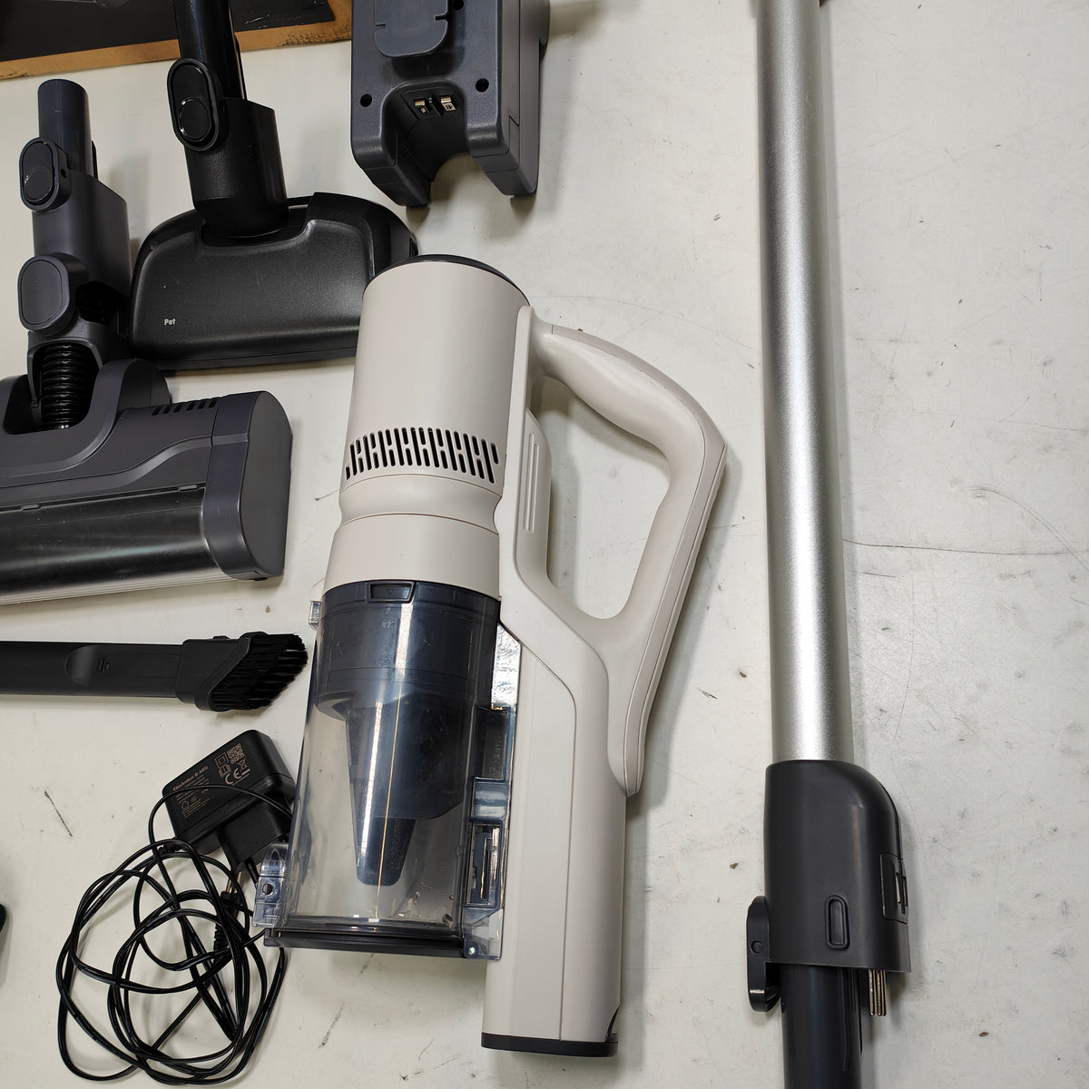 AEG AP51AH18SW Animal steelstofzuiger