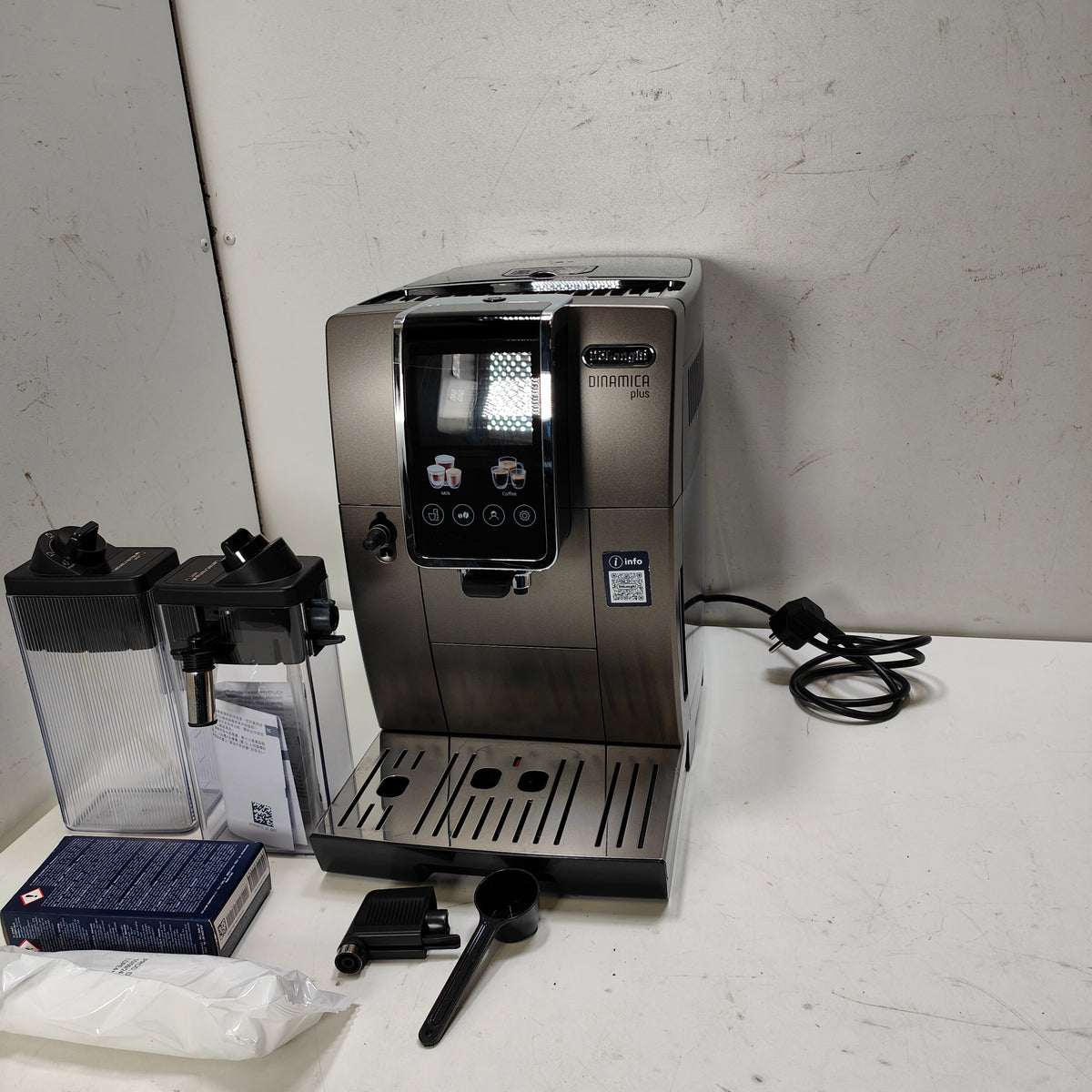 DeLonghi  Dinamica Plus ECAM380.95.TB