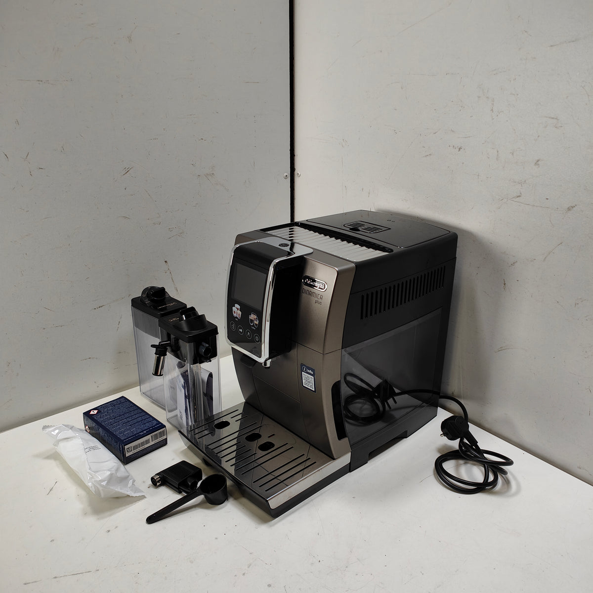 DeLonghi  Dinamica Plus ECAM380.95.TB