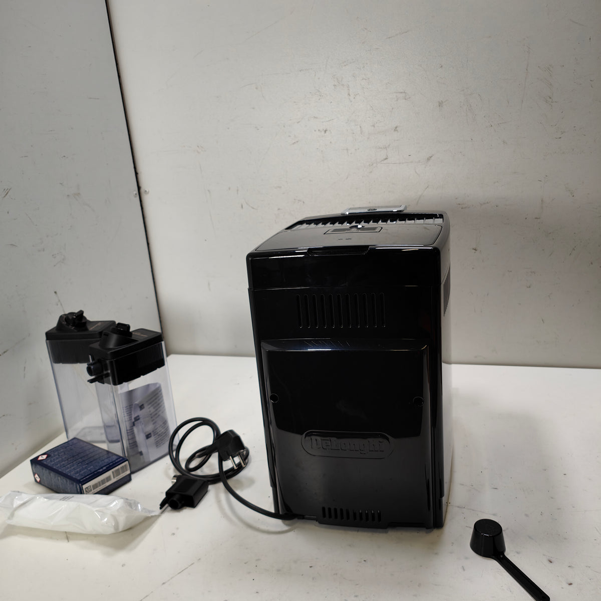 DeLonghi  Dinamica Plus ECAM380.95.TB