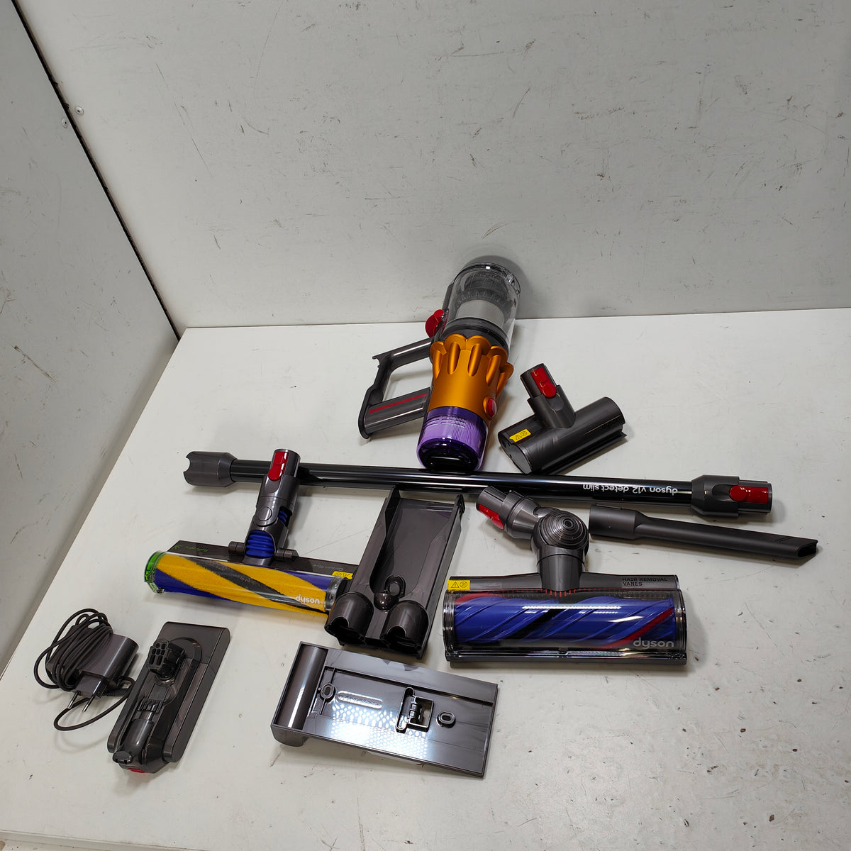 Dyson V12 Detect Slim Absolute