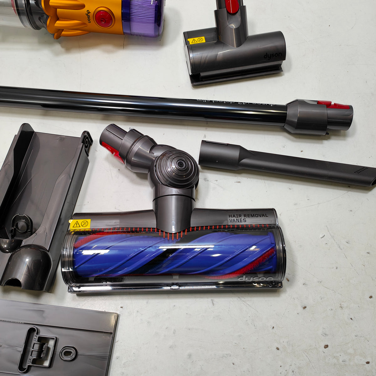 Dyson V12 Detect Slim Absolute
