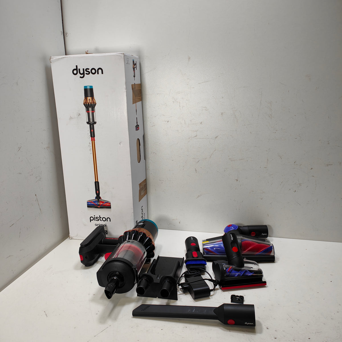 Dyson V16 Piston Animal Submarine