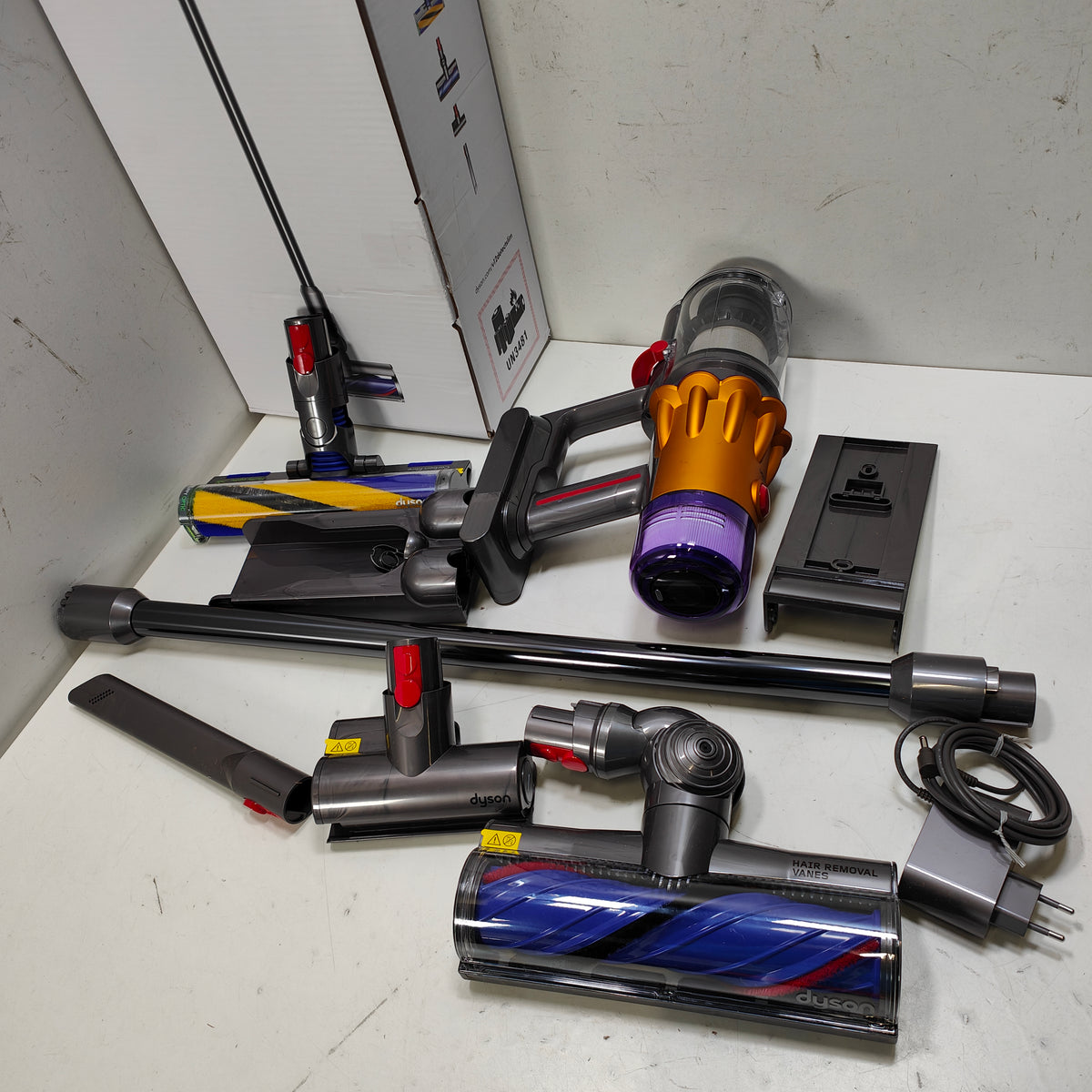 Dyson V12 Detect Slim Absolute