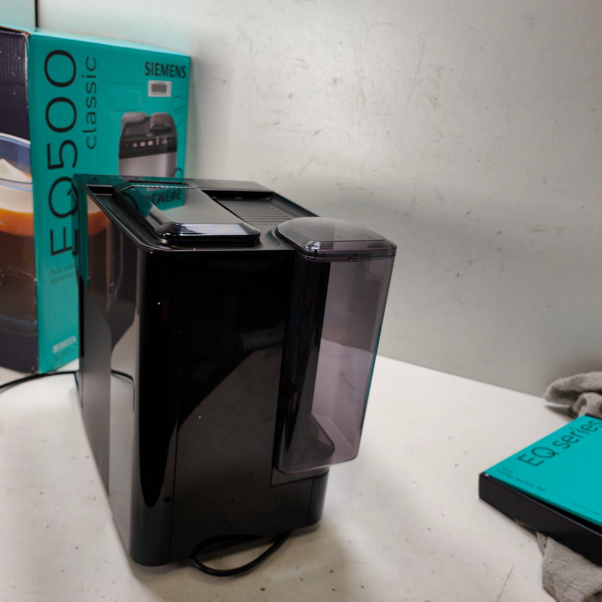 Siemens machine à café automatique EQ500 Classic TP511R09