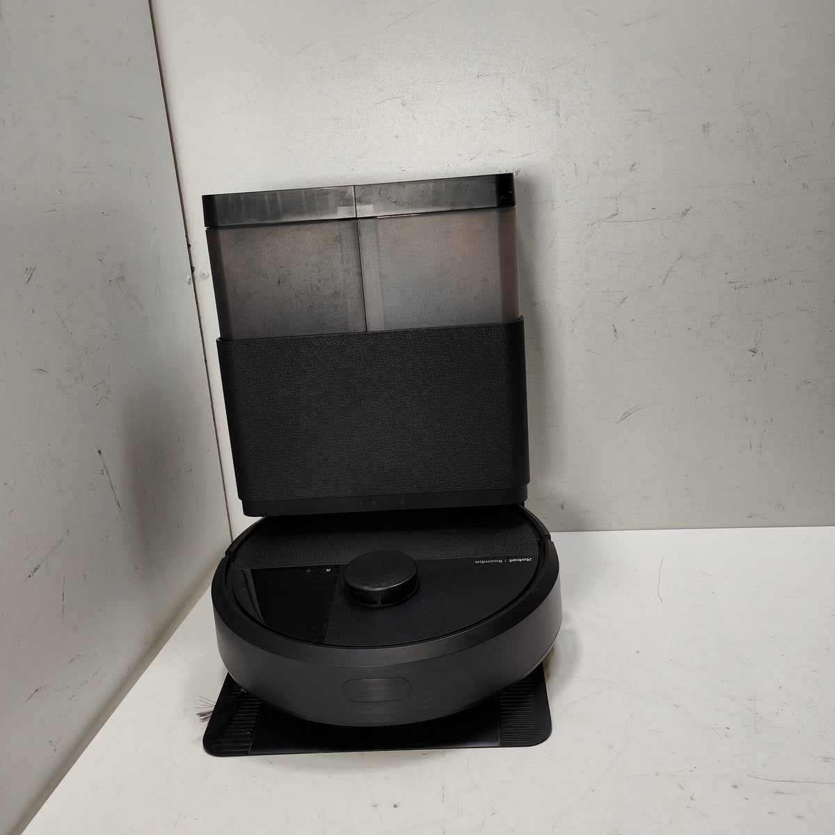 iRobot Roomba Plus 405 Combo Robot + Autowash Dock Zwart