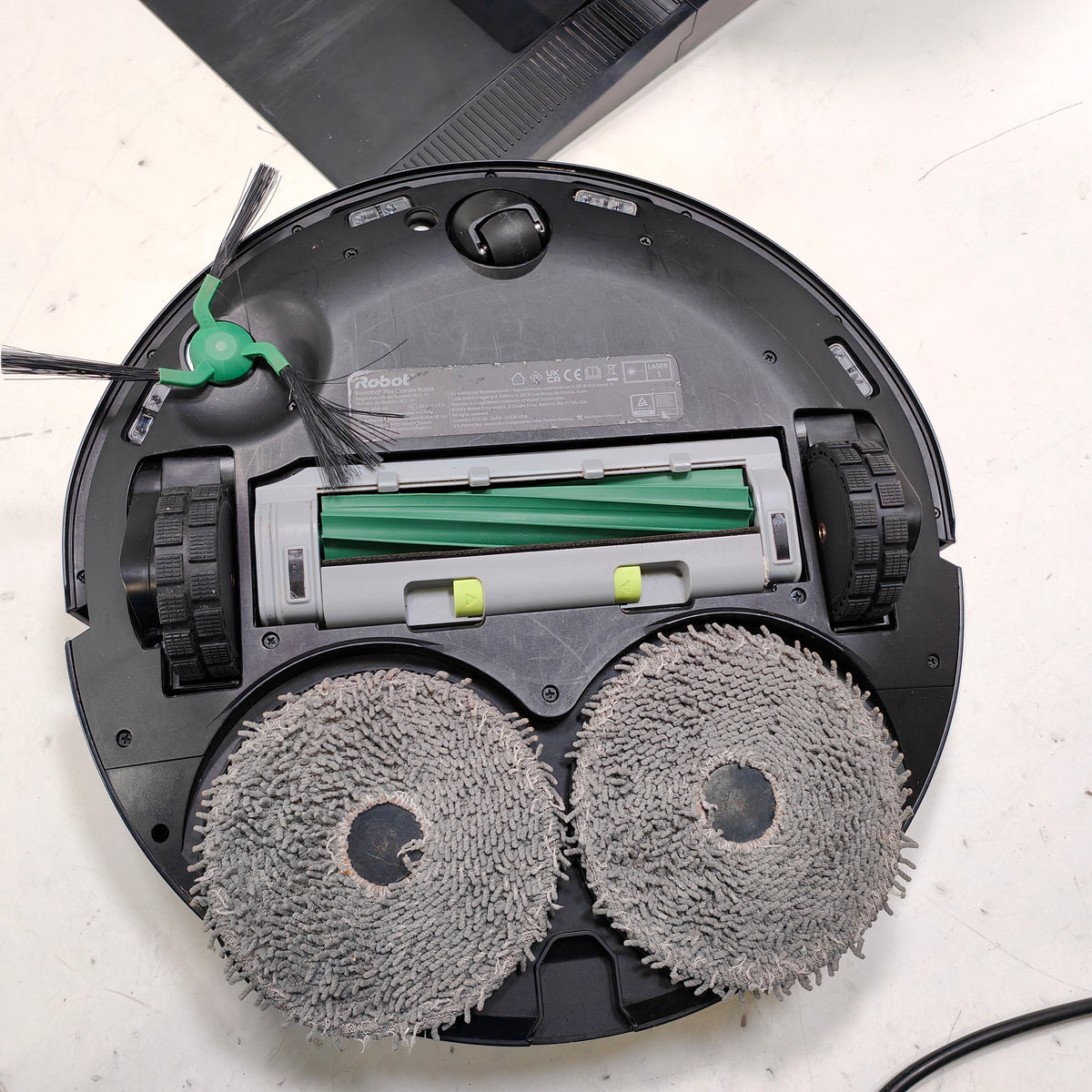 iRobot Roomba Plus 405 Combo Robot + Autowash Dock Zwart