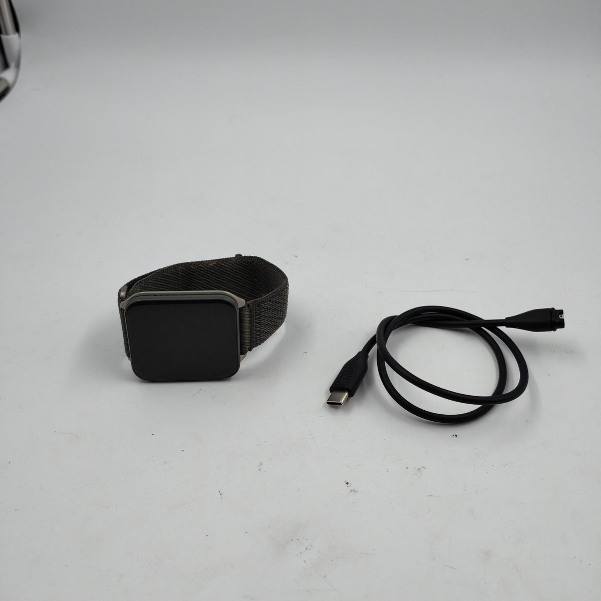 Garmin Venu X1, 2-Zoll, AMOLED-Display, Moosgrün