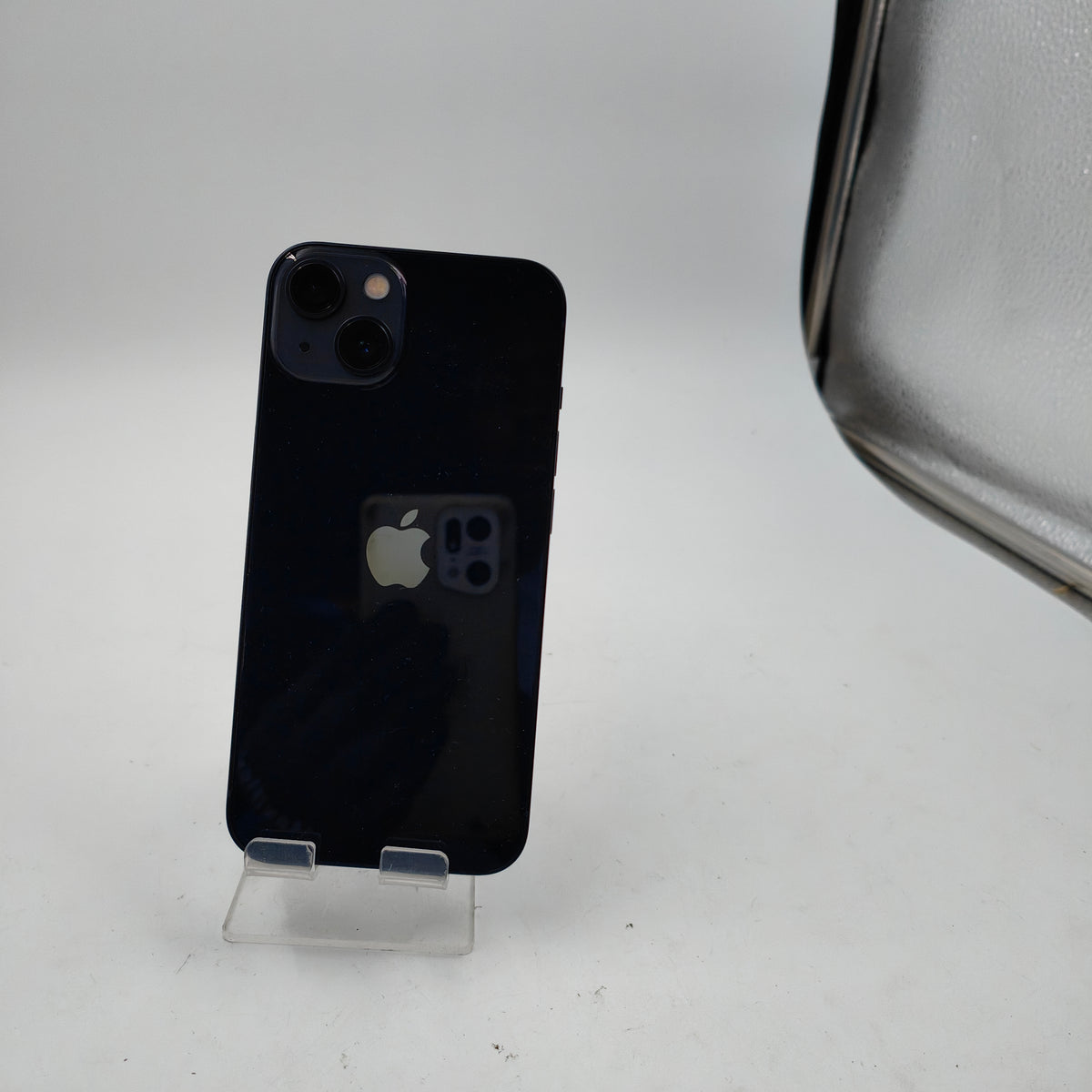 Generalüberholtes iPhone 13 Mitternacht 128GB