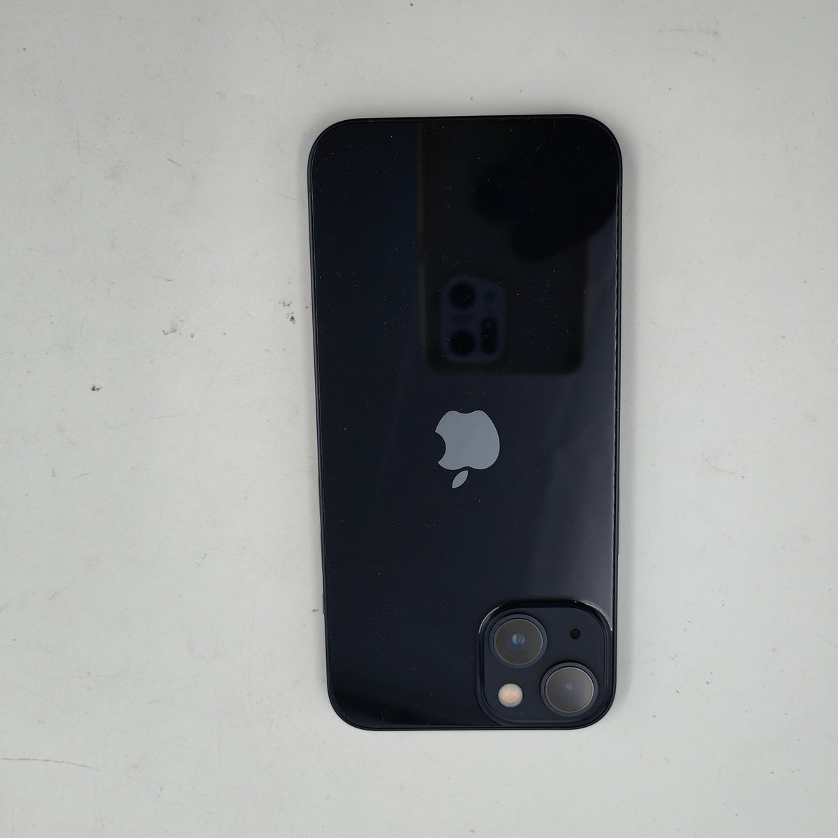 Generalüberholtes iPhone 13 Mitternacht 128GB