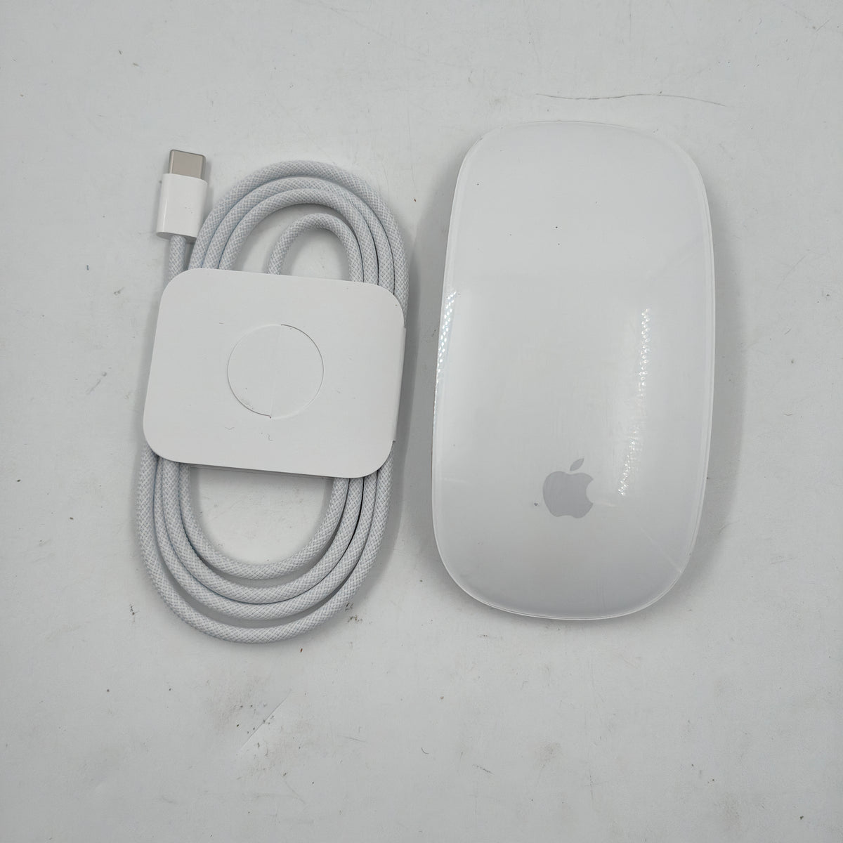 Apple Magic Mouse (2024)