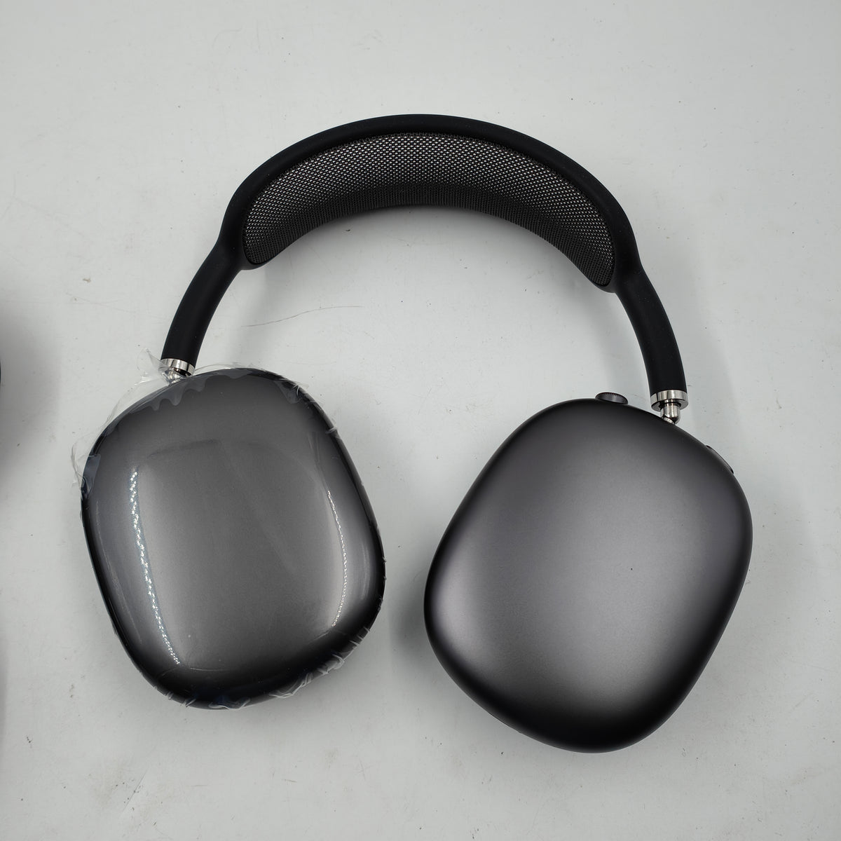 Apple AirPods Max Space Gray