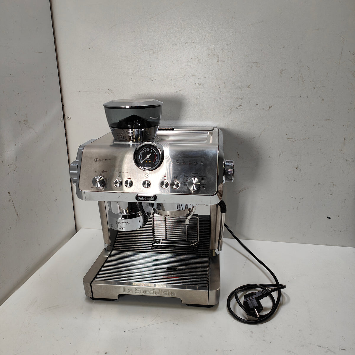 DeLonghi  La Specialista Opera EC9555.M