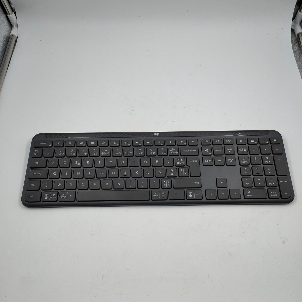 Logitech Signature Slim K950, kabellose Tastatur AZERTY
