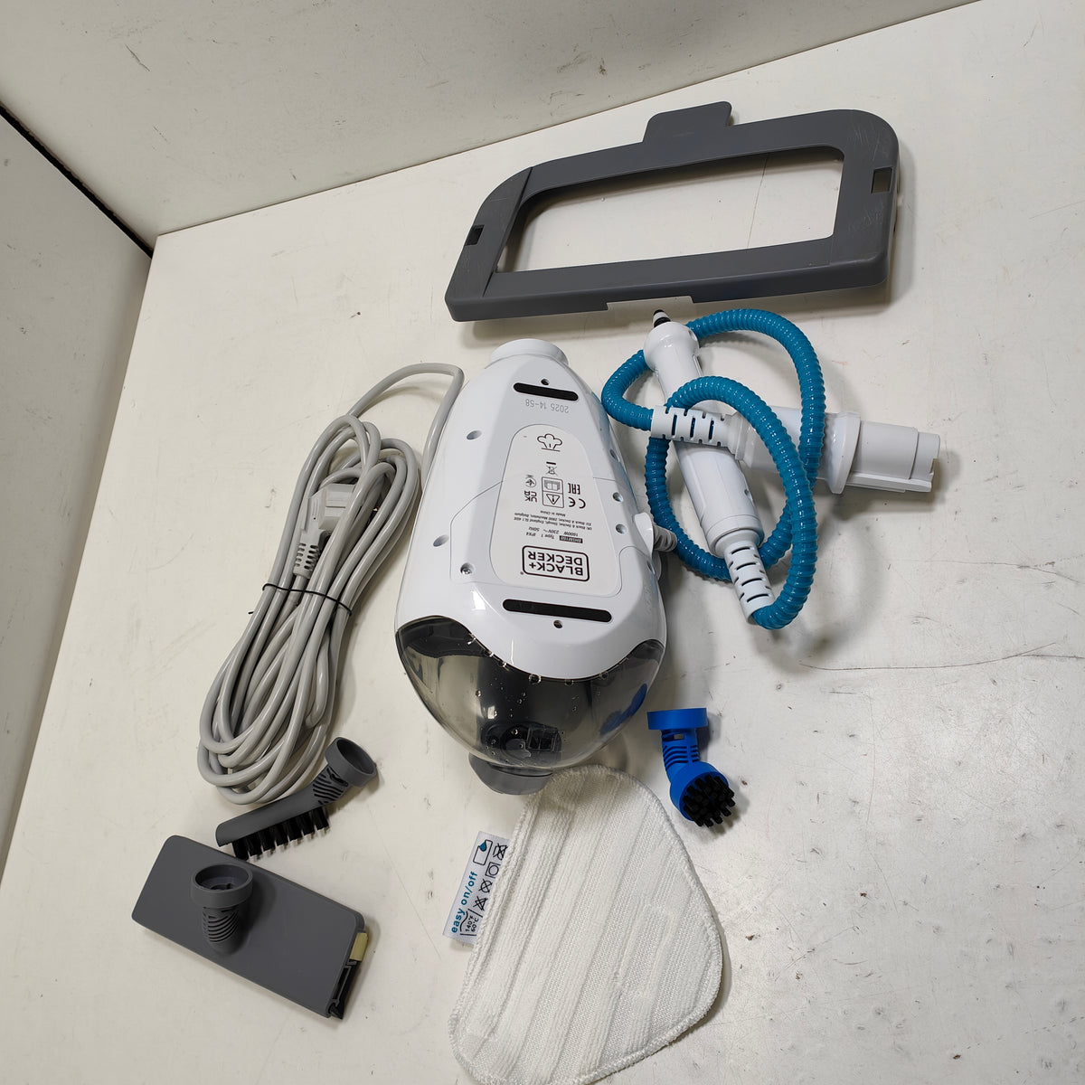 BLACK+DECKER 8-in-1-Dampfmopp