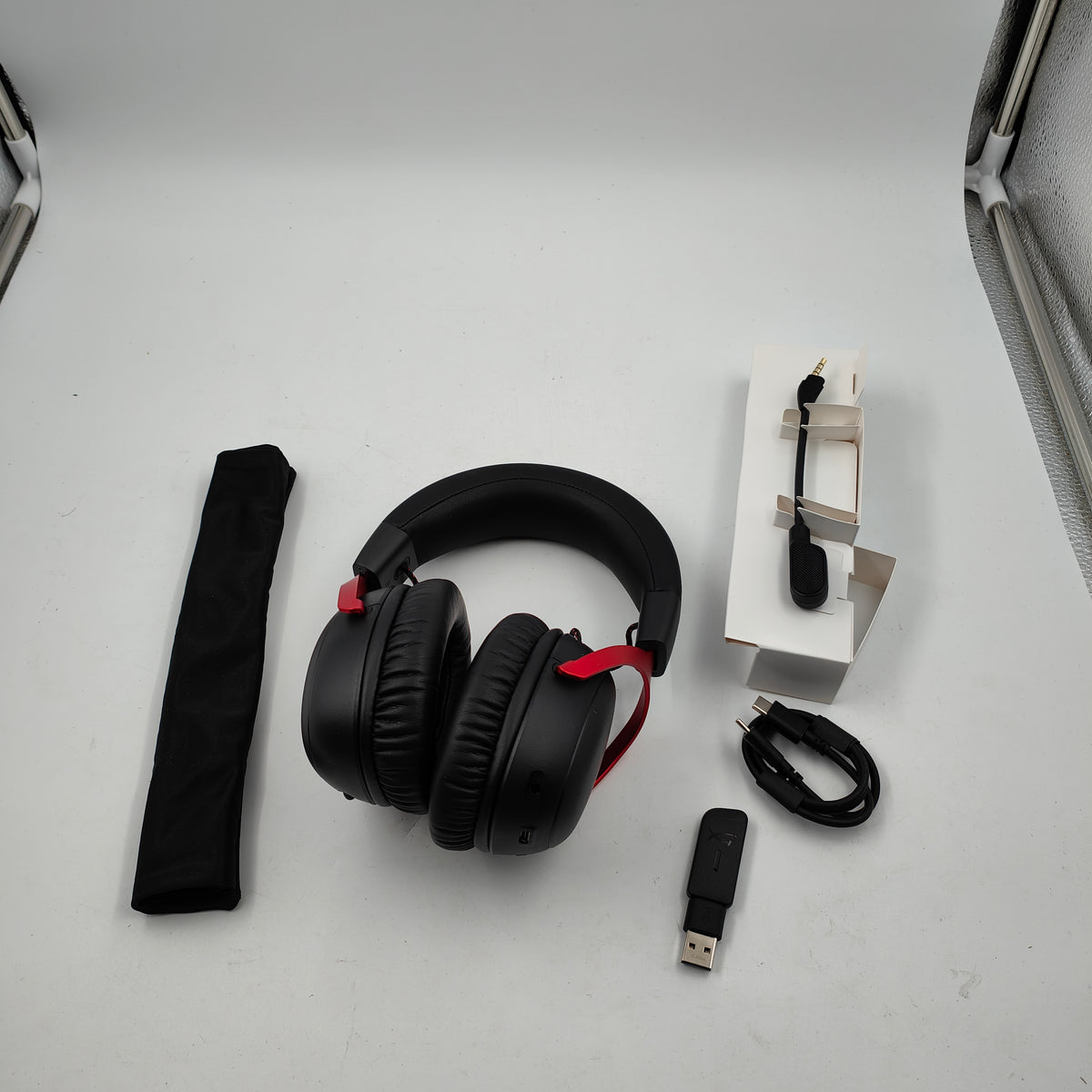 Casque gaming sans fil HyperX Cloud III - Noir/Rouge(PC, PS5, PS4)
