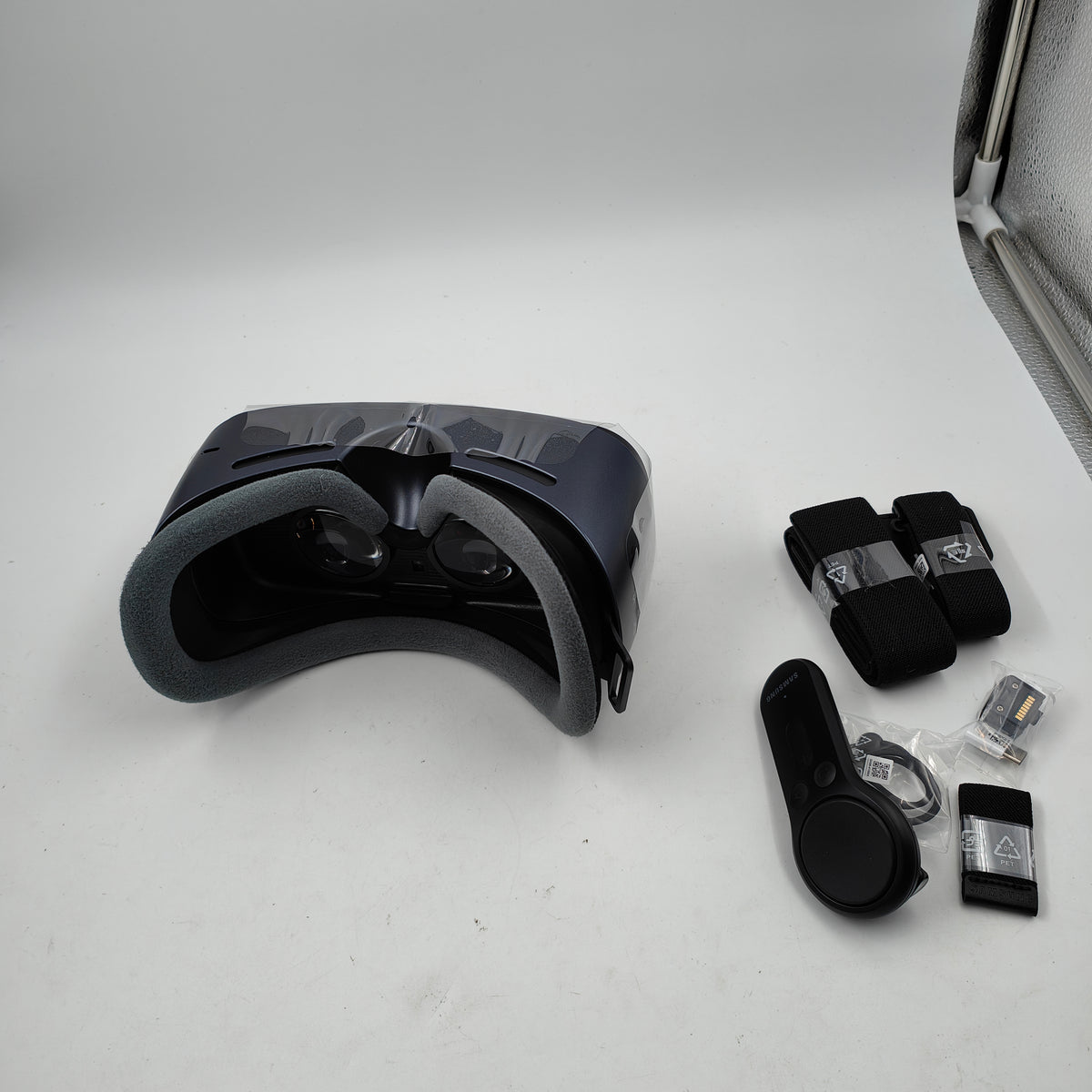 Samsung New Gear VR + Gear VR Controller