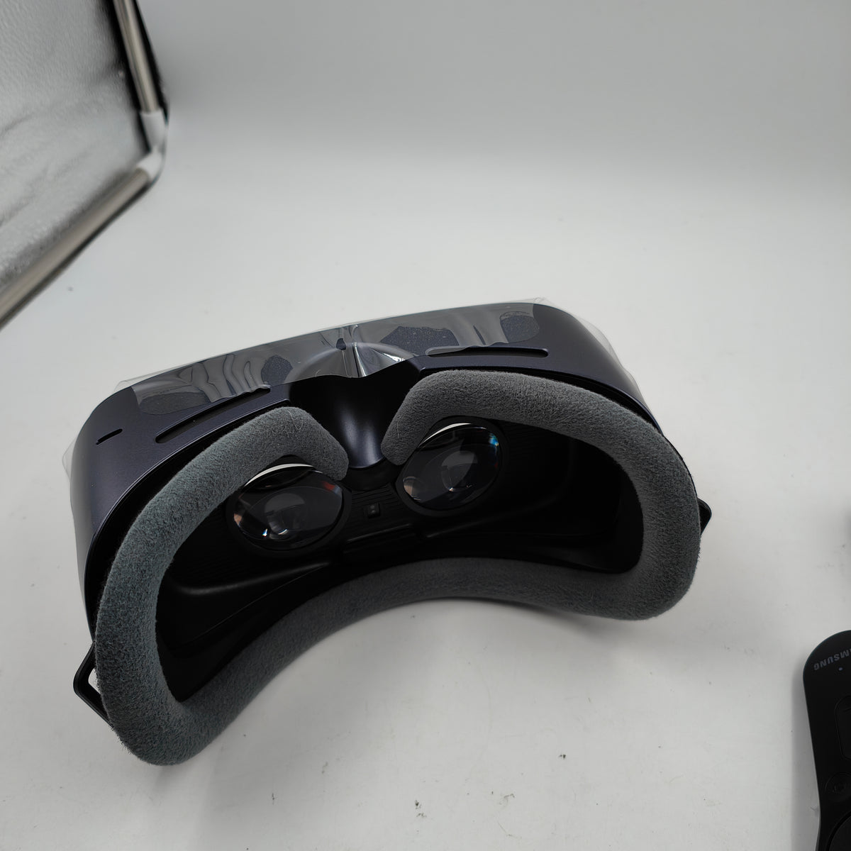 Samsung New Gear VR + Gear VR Controller
