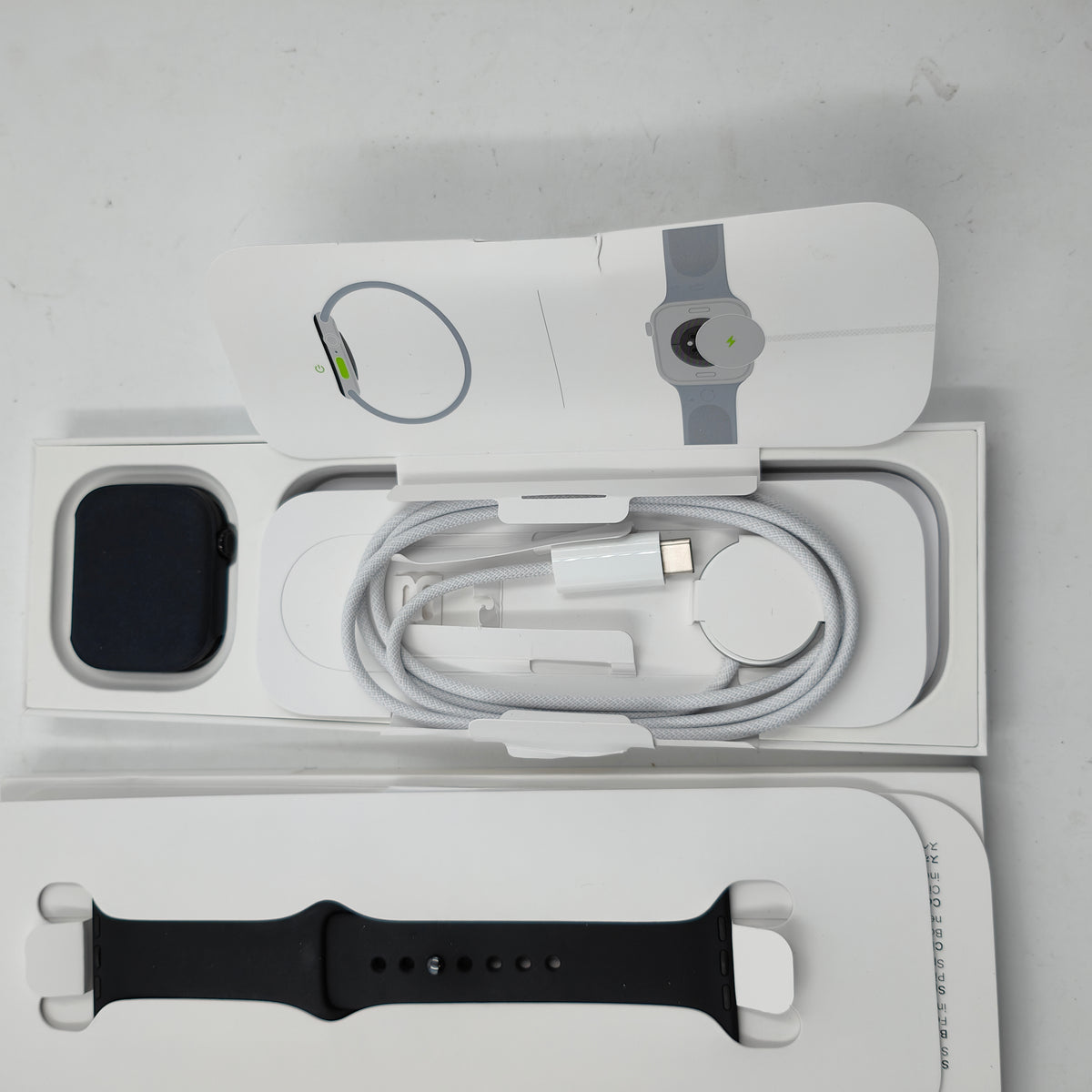 Apple Watch Series 11 5G 46mm Schwarz Sportarmband S/M