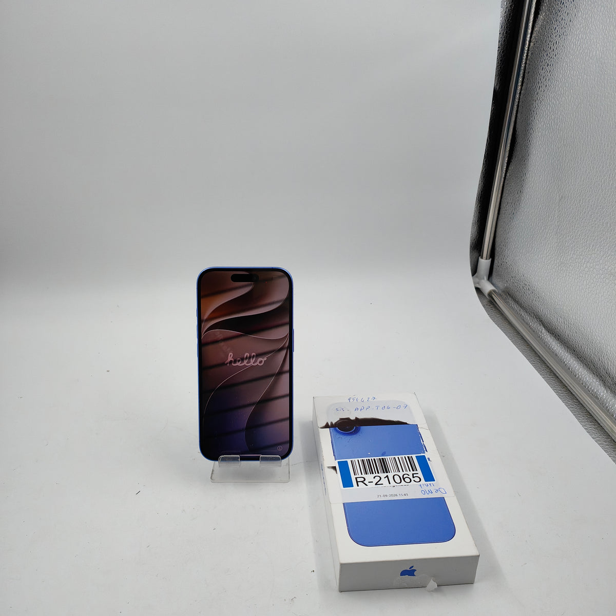 Apple iPhone 16 128GB Ultramarine