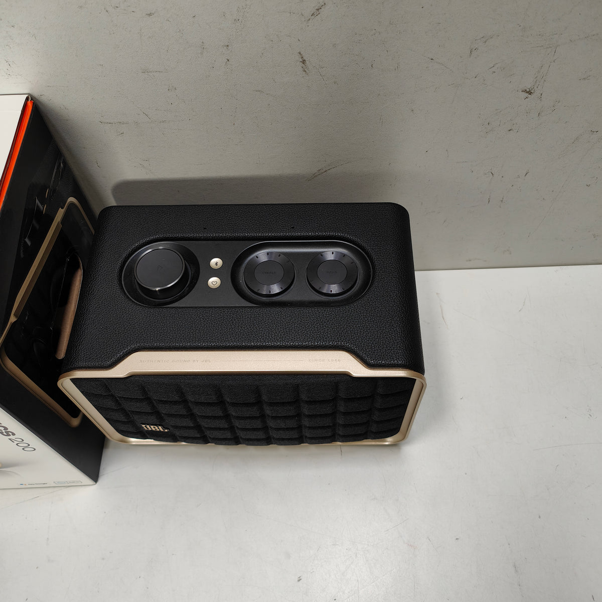 JBL Authentics 200 Schwarz