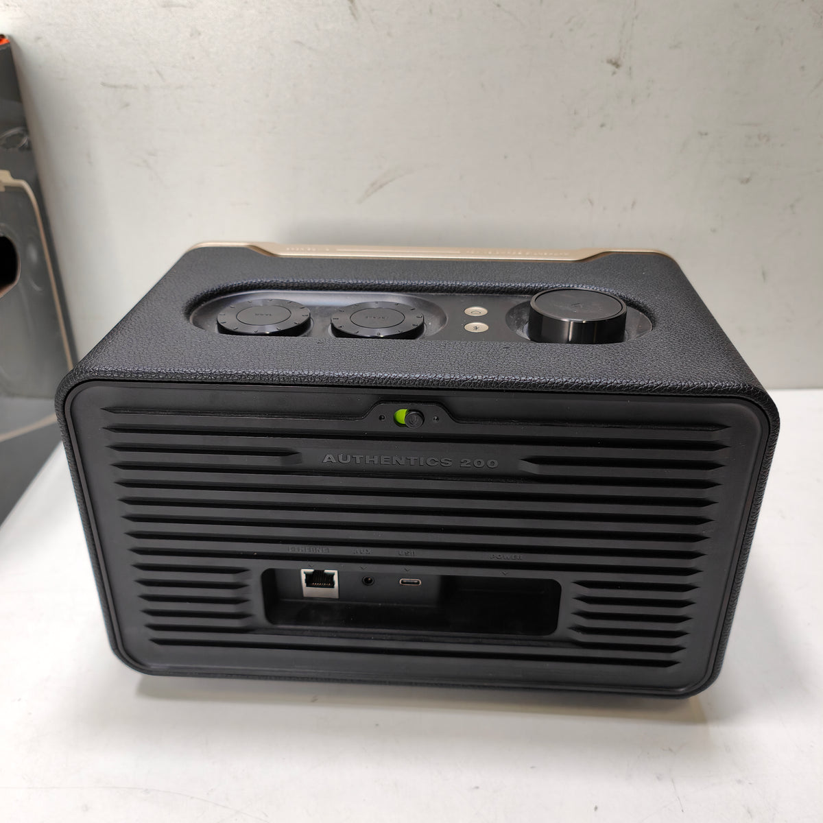 JBL Authentics 200 Schwarz